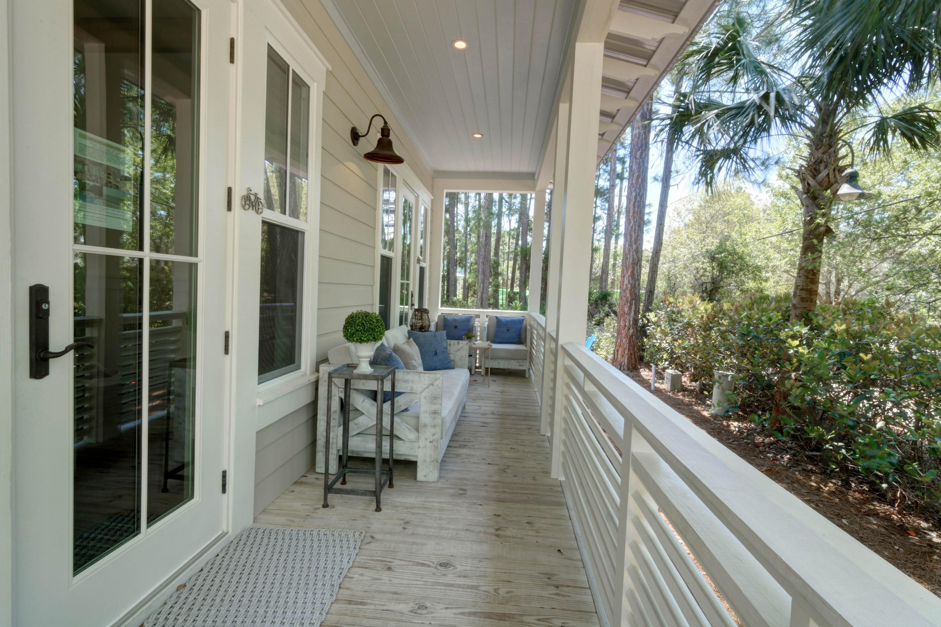 COTTAGES AT EASTERN LAKE - Residential