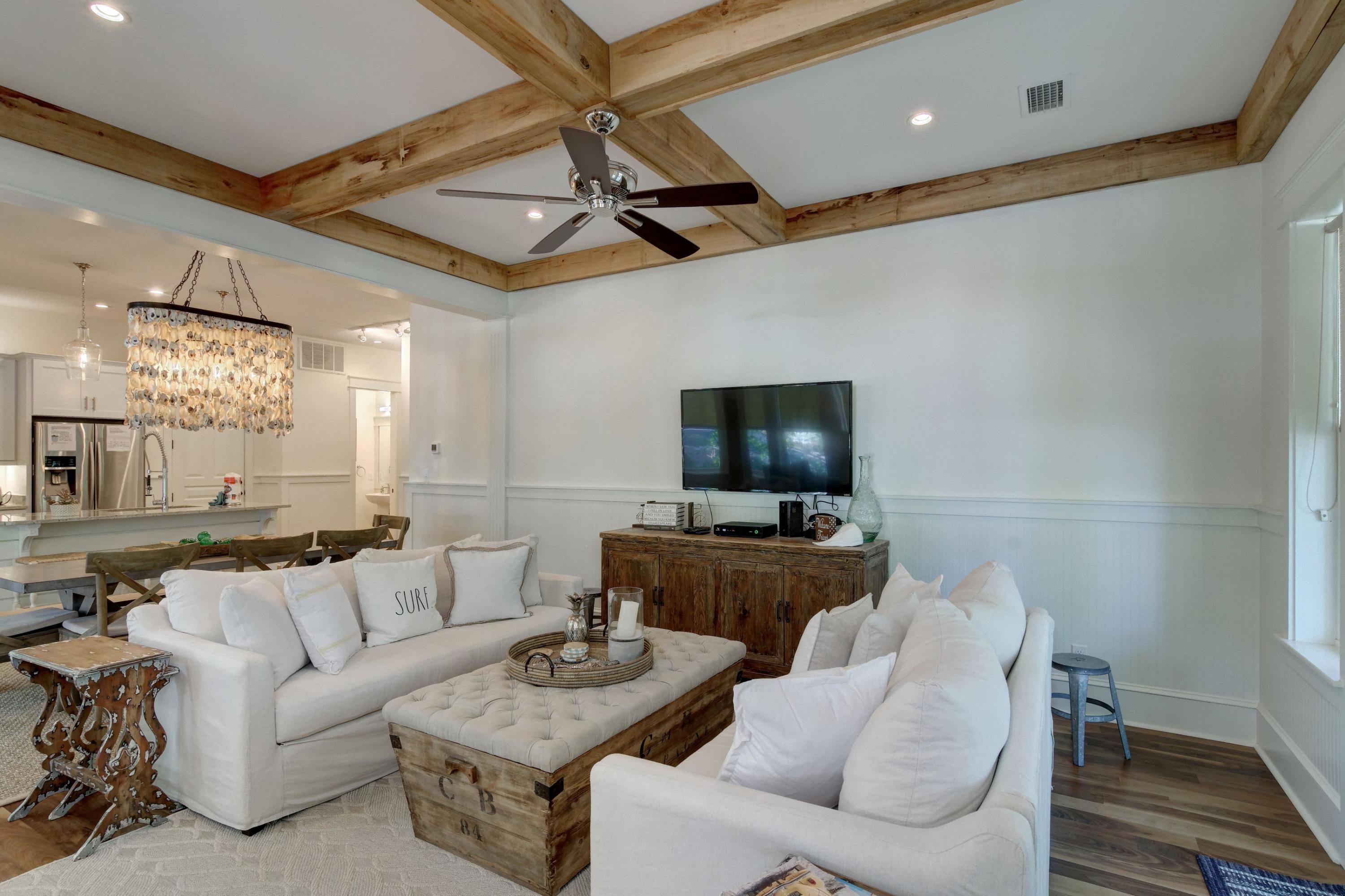 COTTAGES AT EASTERN LAKE - Residential