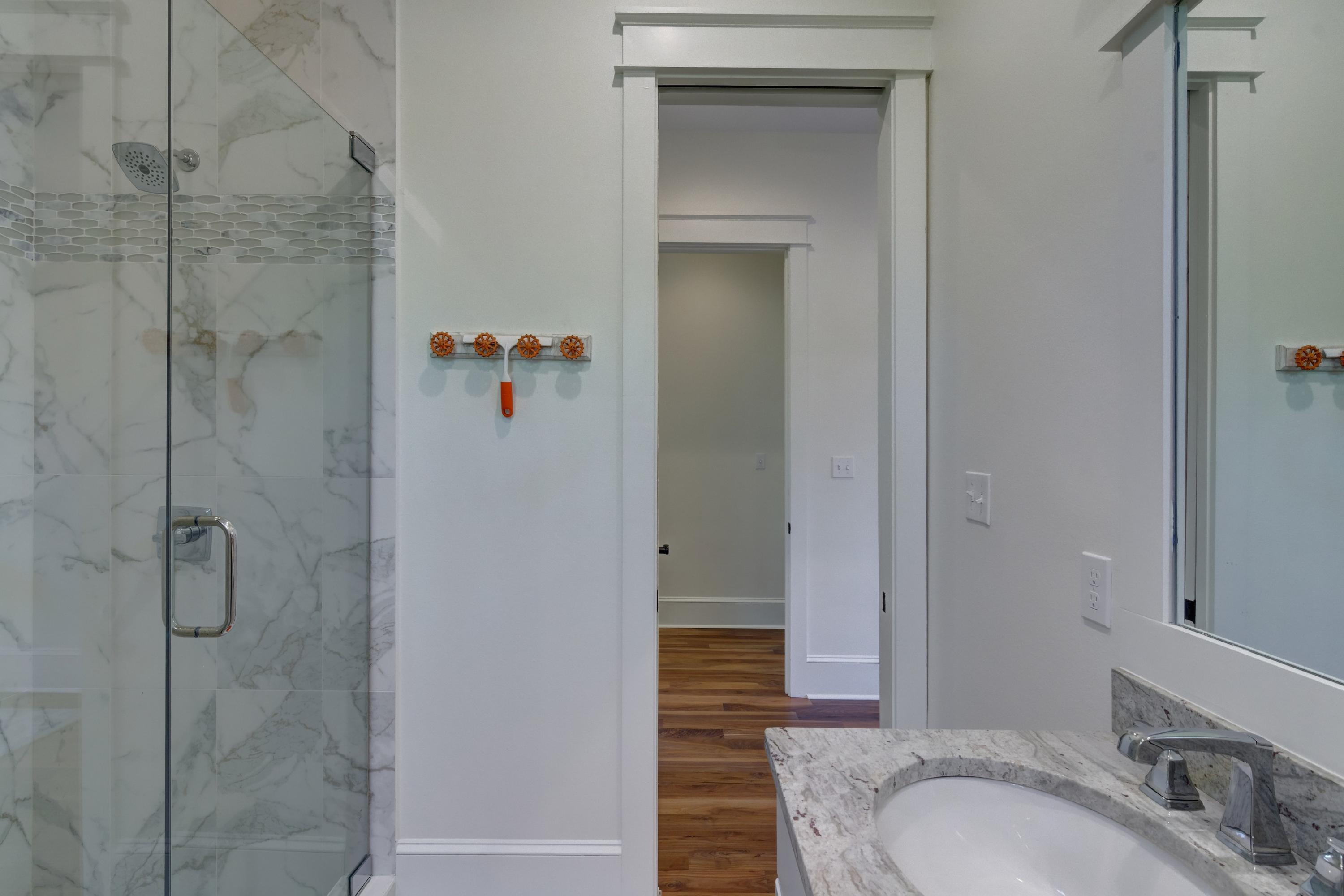 COTTAGES AT EASTERN LAKE - Residential