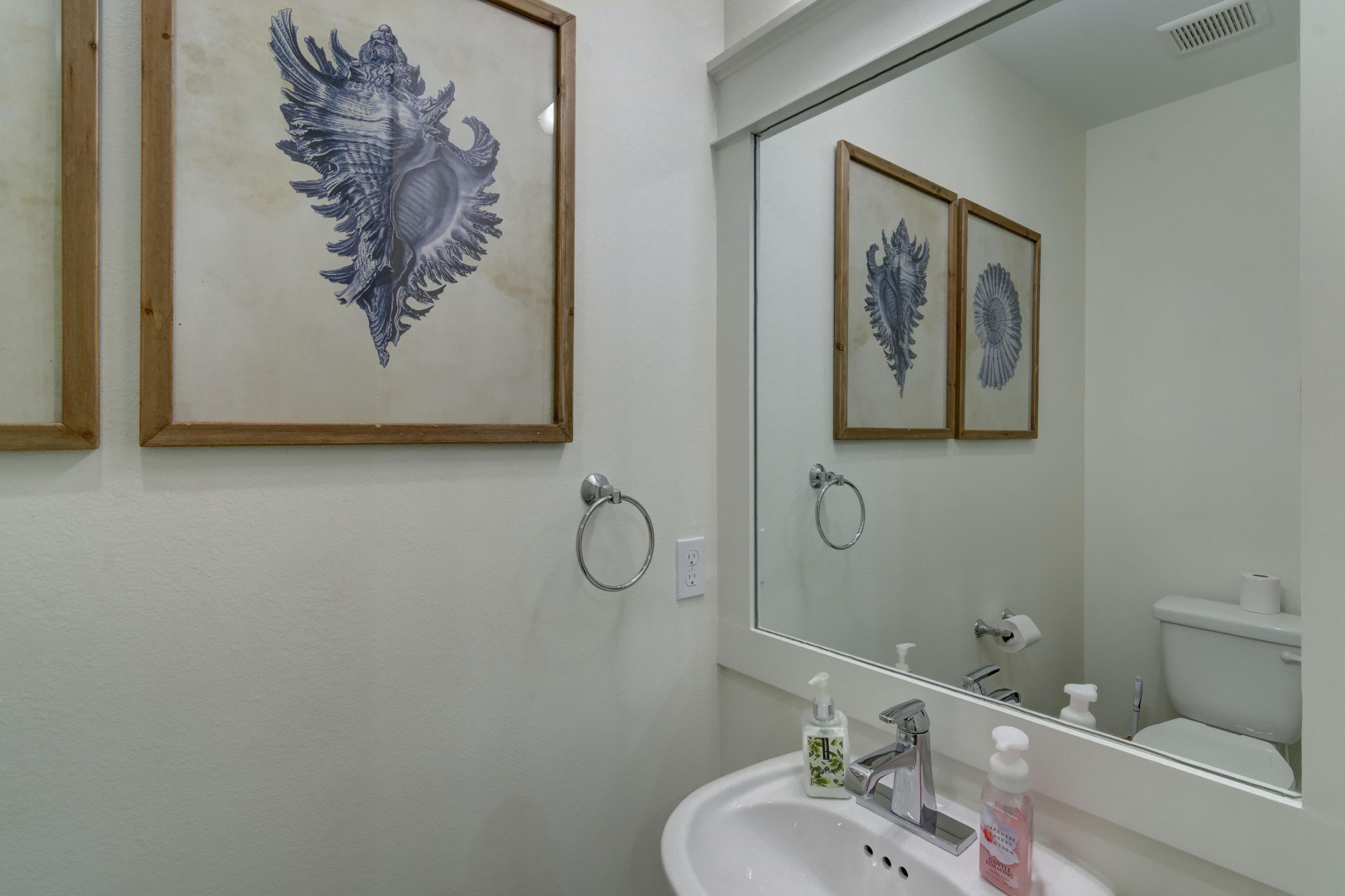 COTTAGES AT EASTERN LAKE - Residential