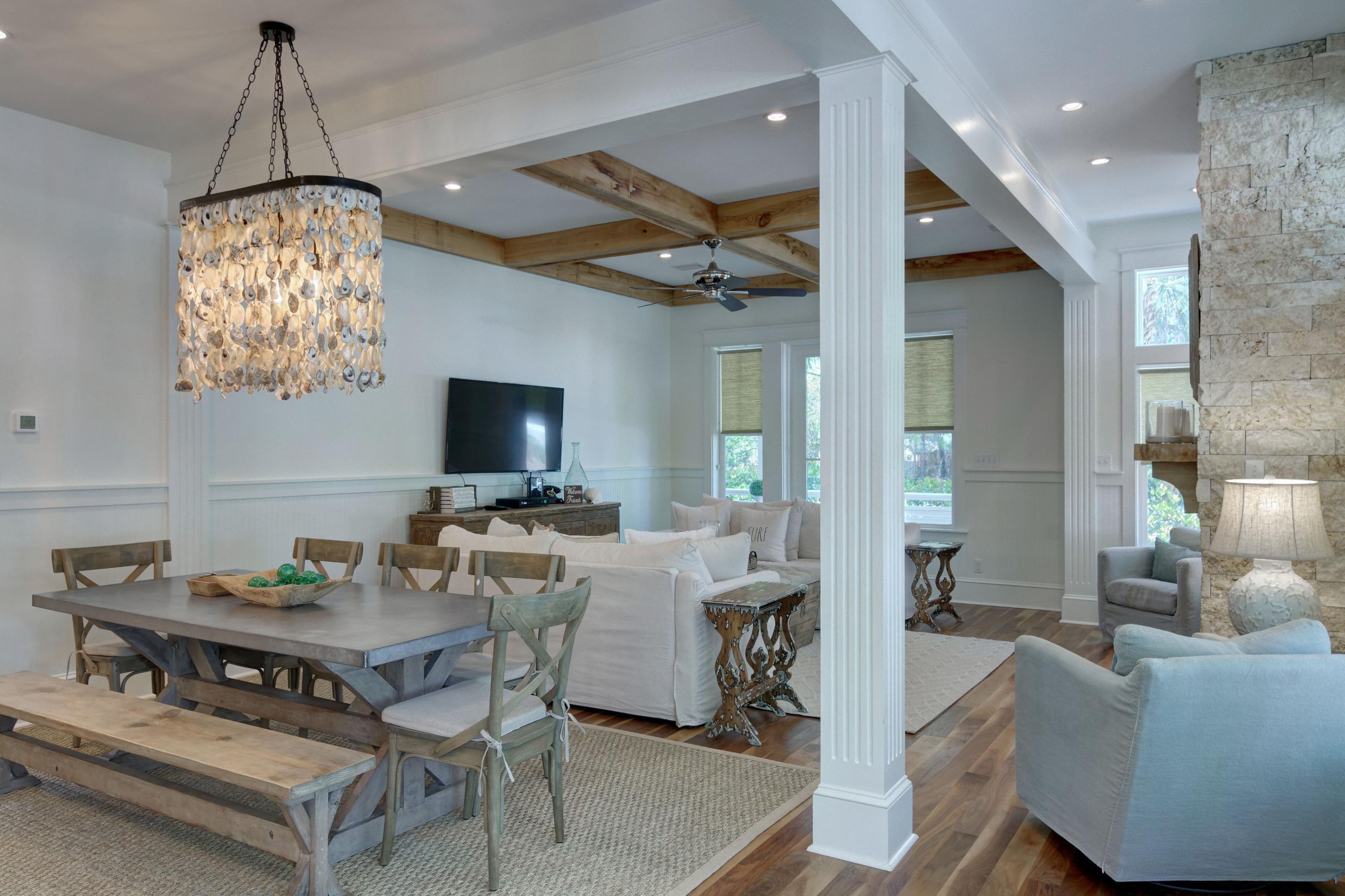 COTTAGES AT EASTERN LAKE - Residential