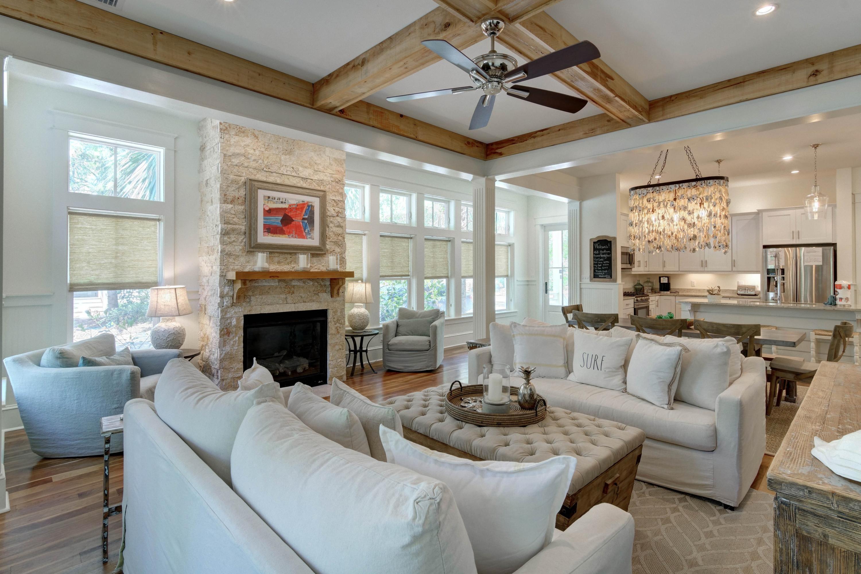 COTTAGES AT EASTERN LAKE - Residential