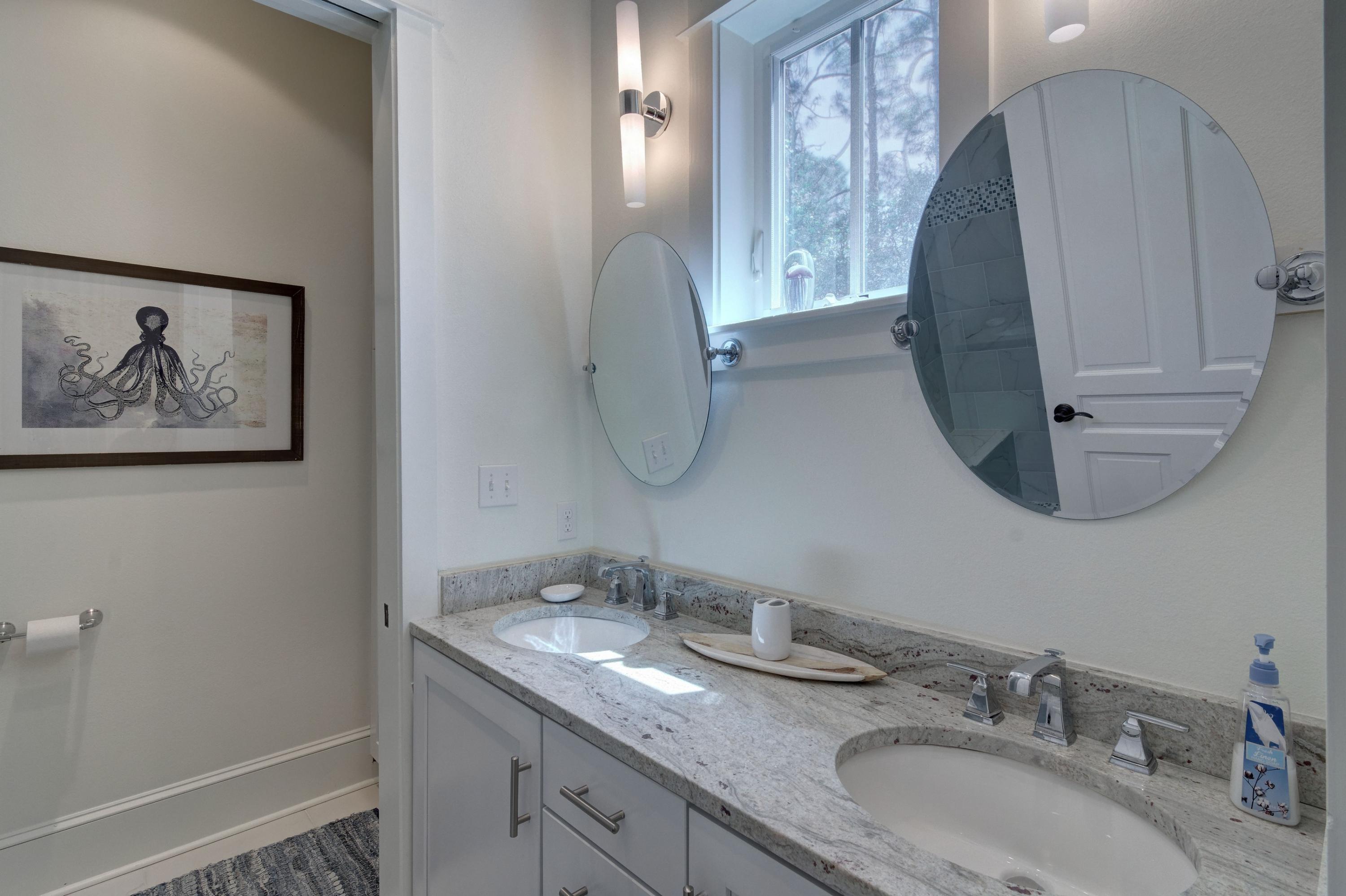 COTTAGES AT EASTERN LAKE - Residential