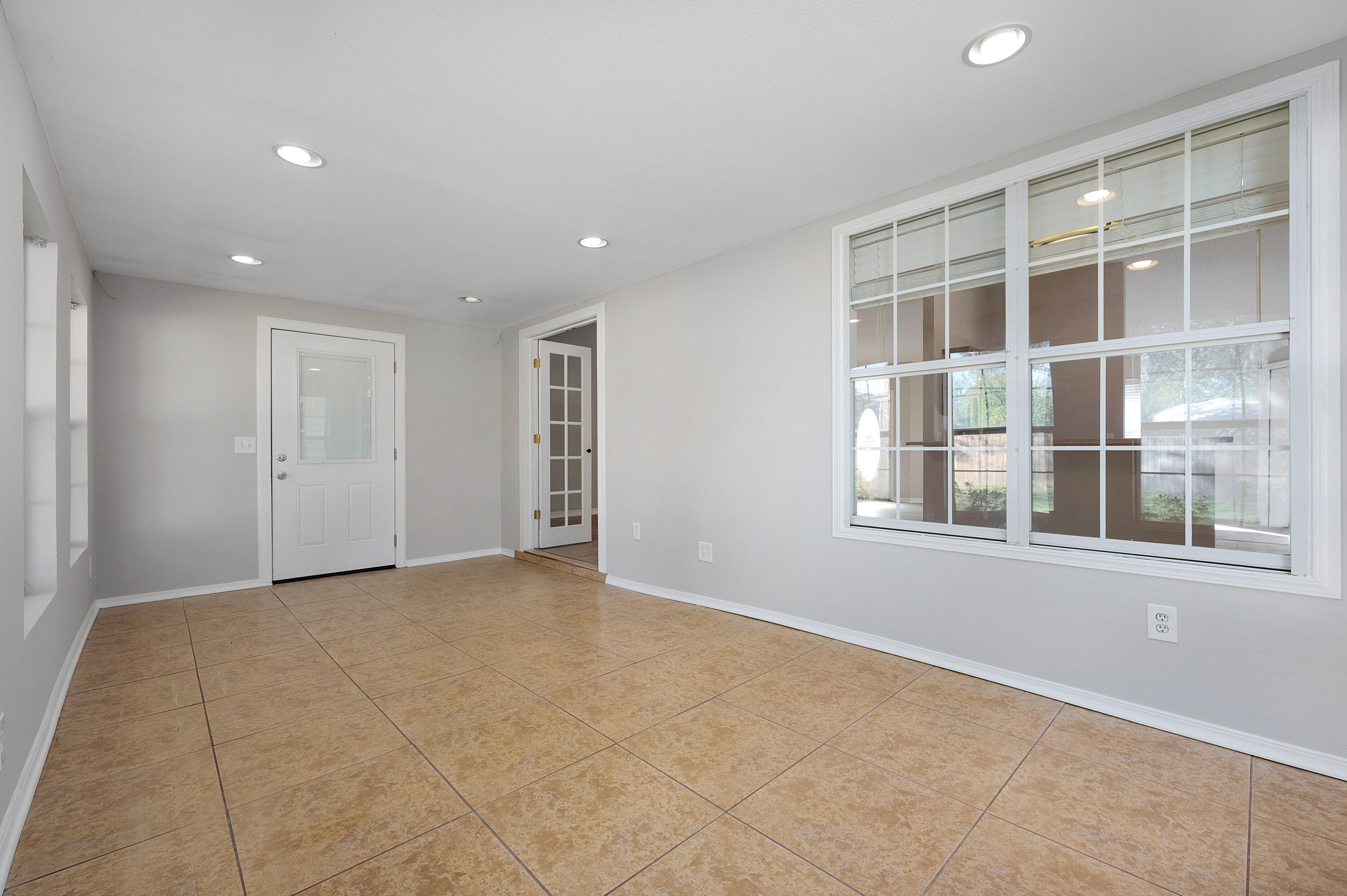 WOODBURY FOREST - Residential