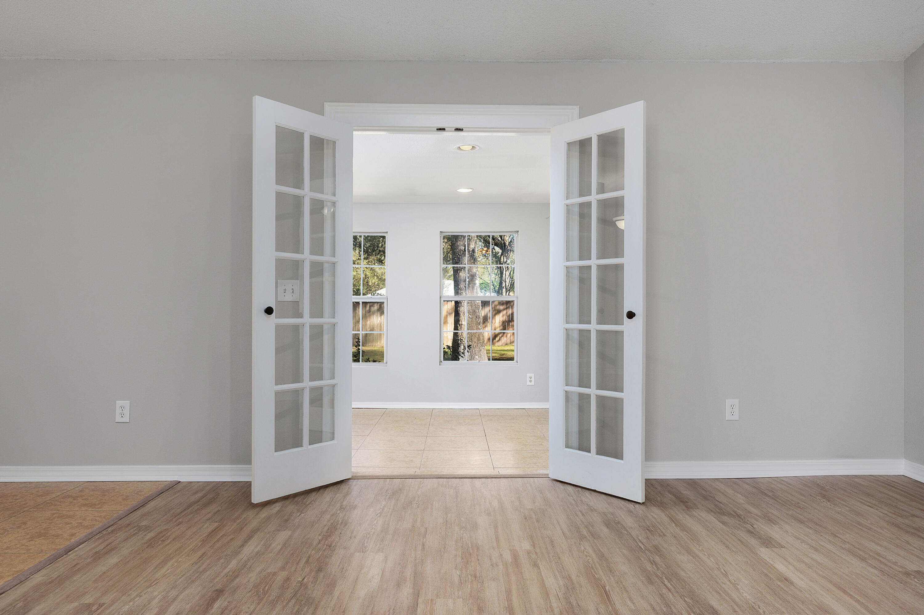 WOODBURY FOREST - Residential