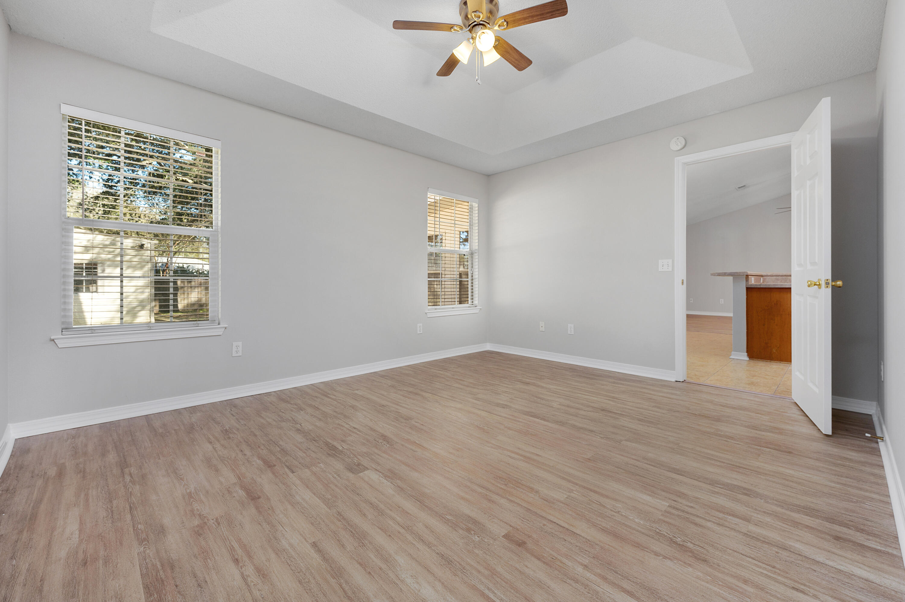 WOODBURY FOREST - Residential