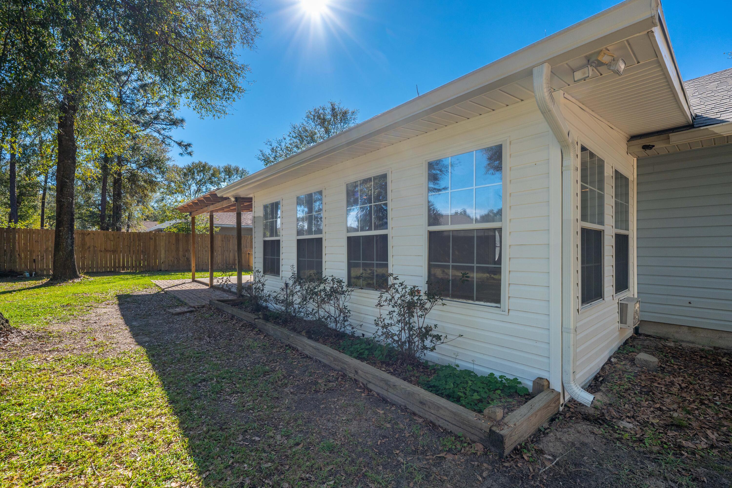 WOODBURY FOREST - Residential