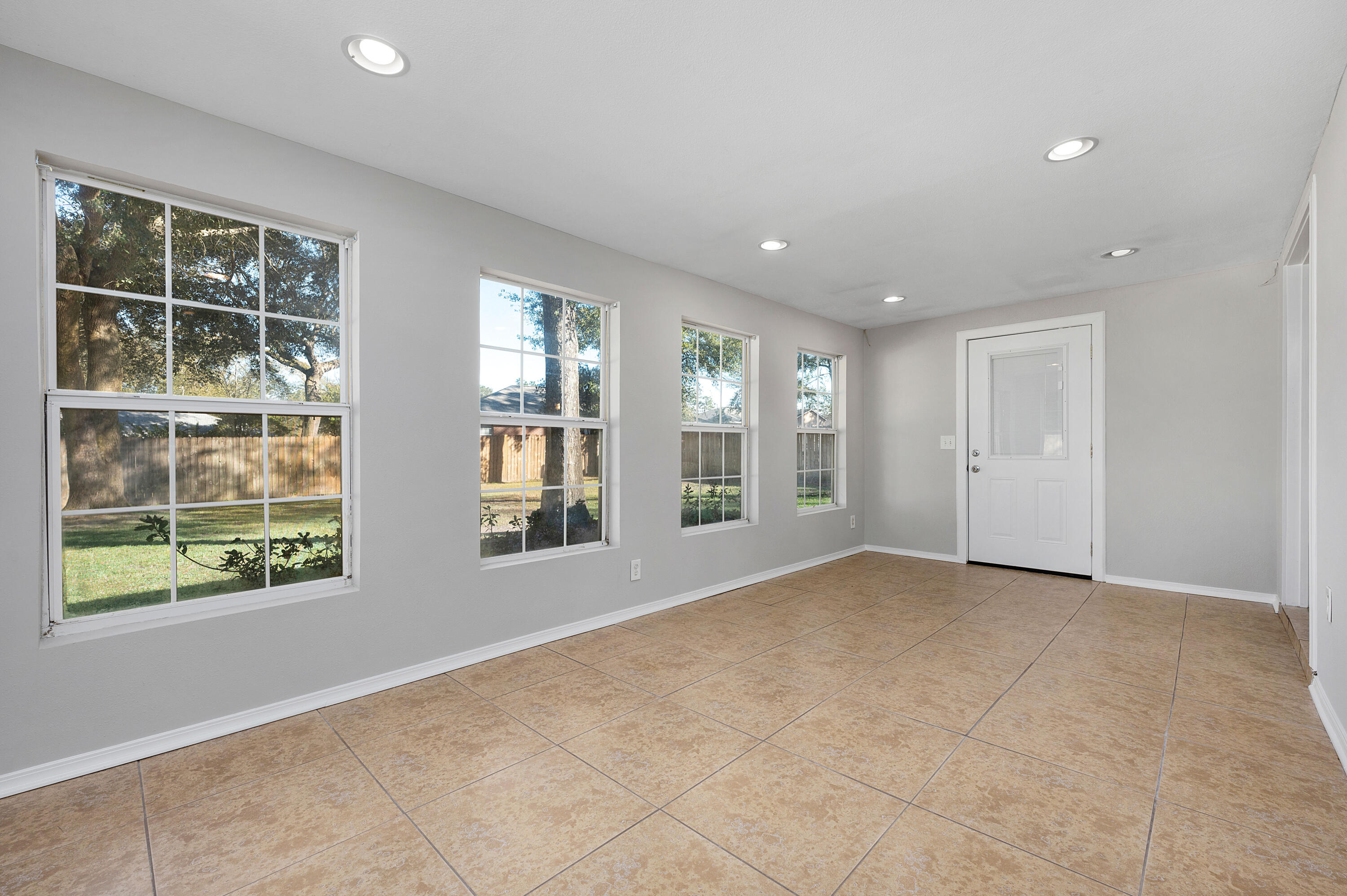 WOODBURY FOREST - Residential