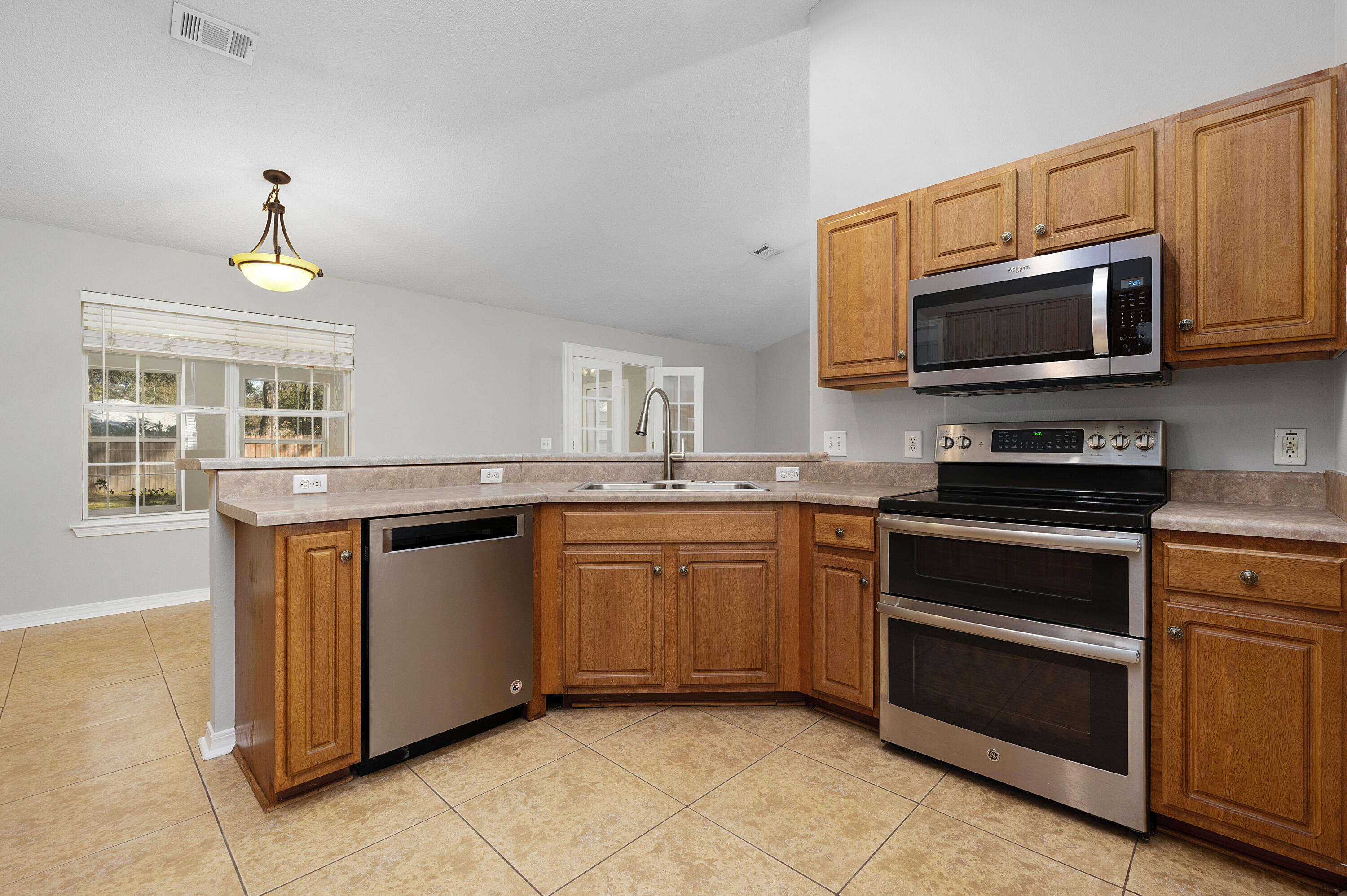 WOODBURY FOREST - Residential