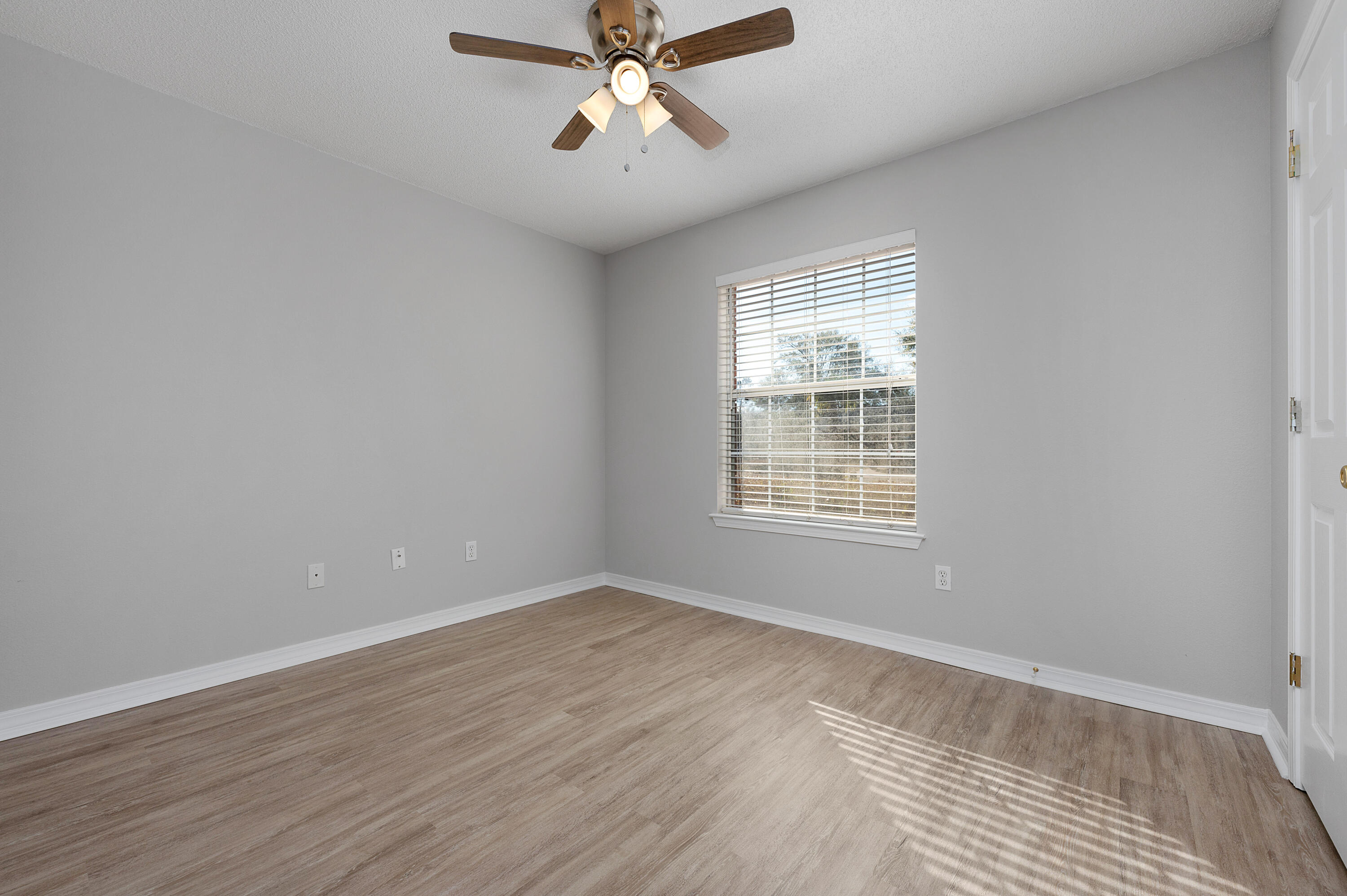 WOODBURY FOREST - Residential