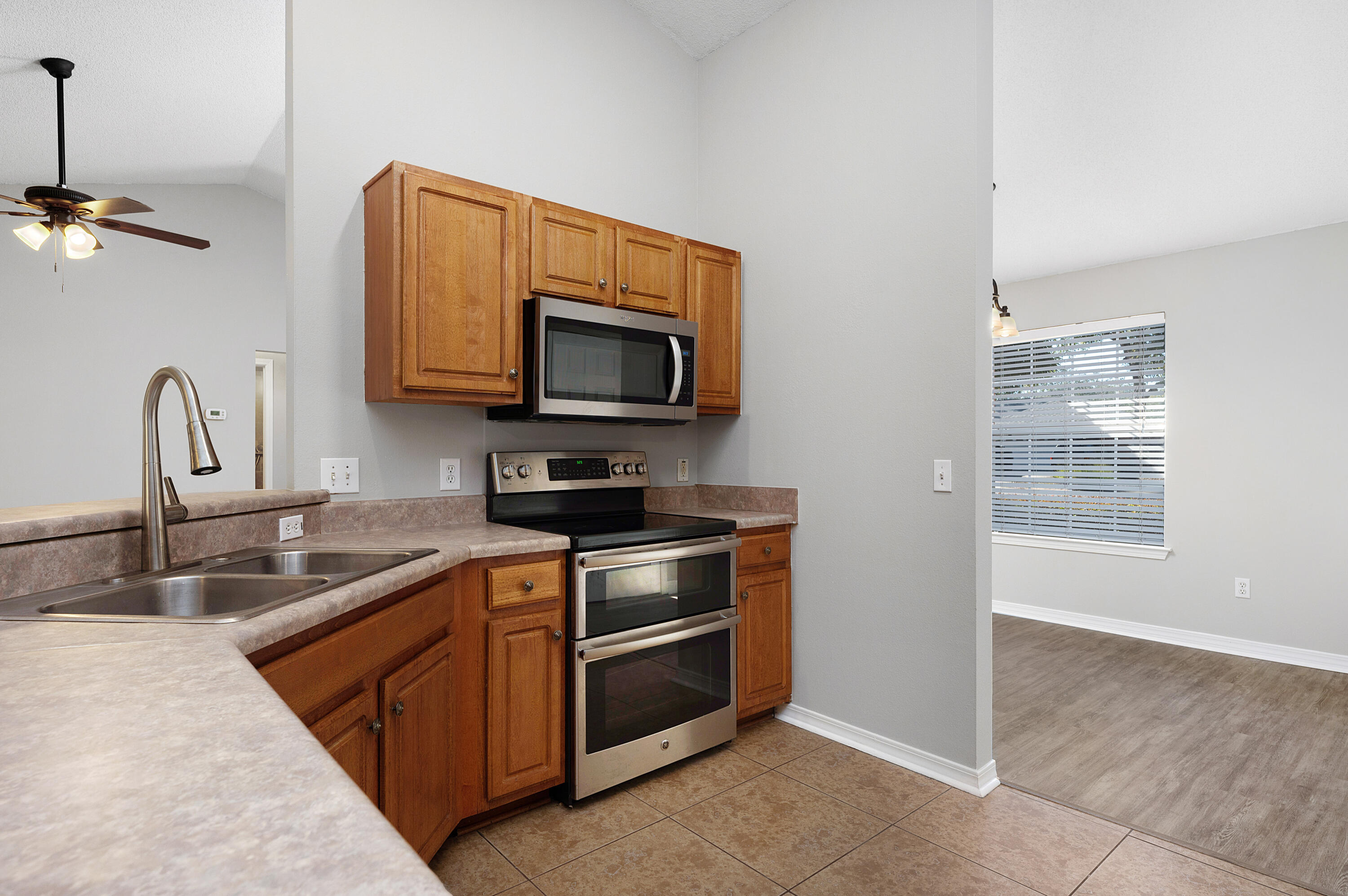 WOODBURY FOREST - Residential
