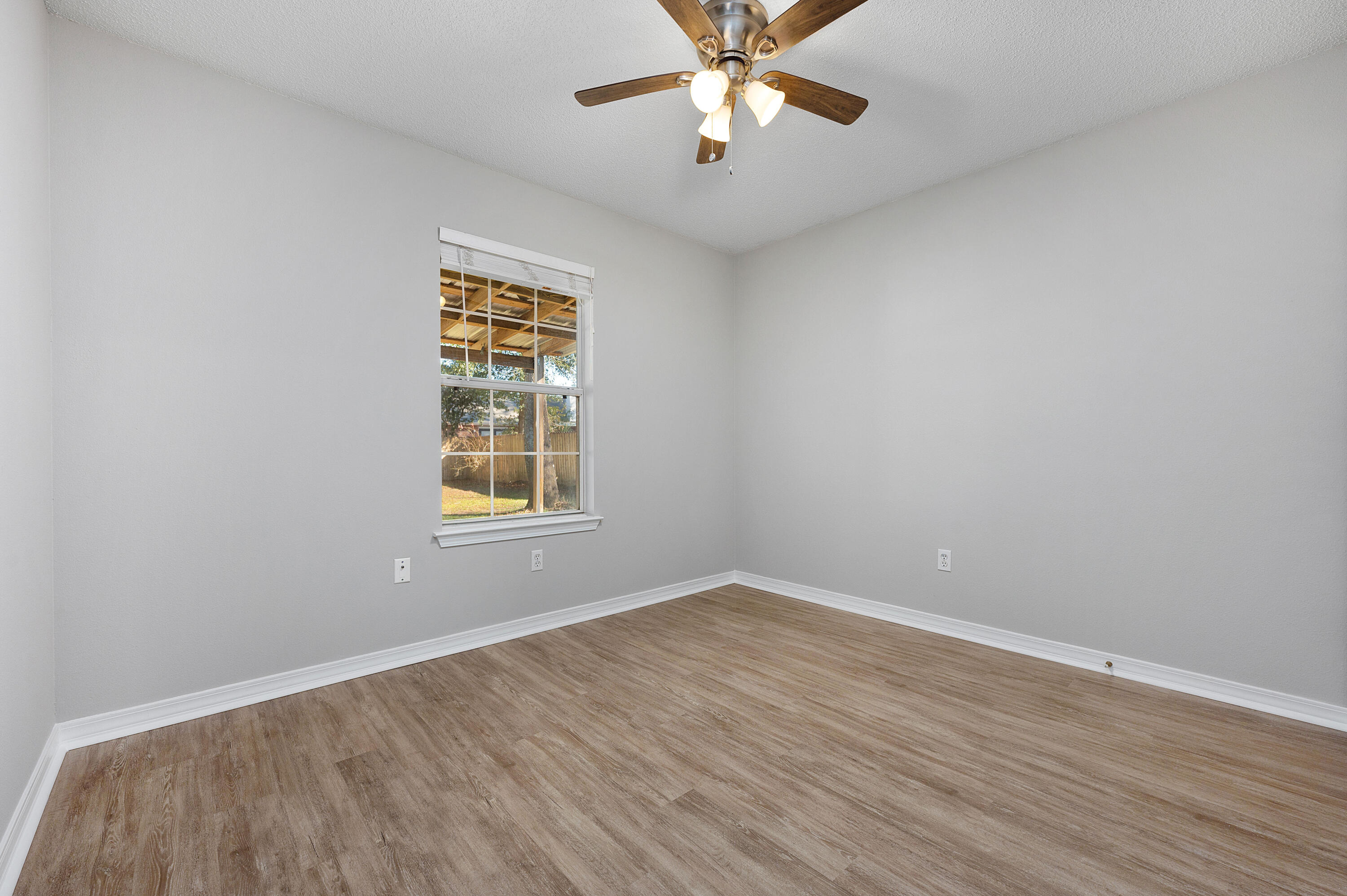 WOODBURY FOREST - Residential