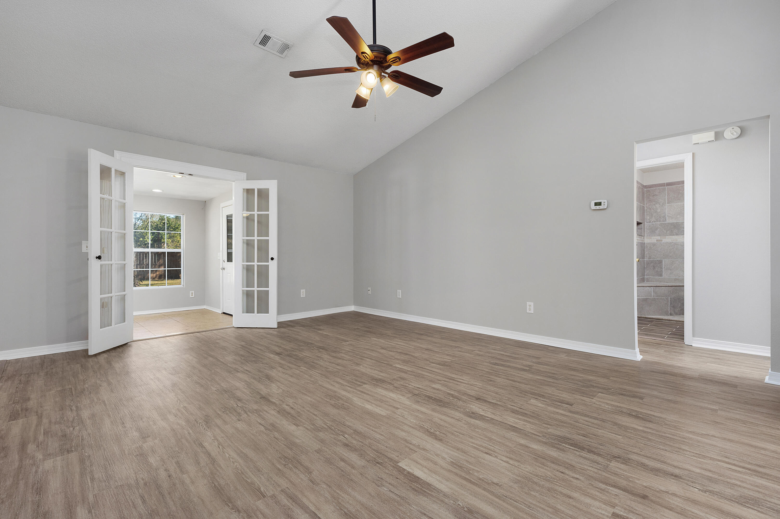 WOODBURY FOREST - Residential