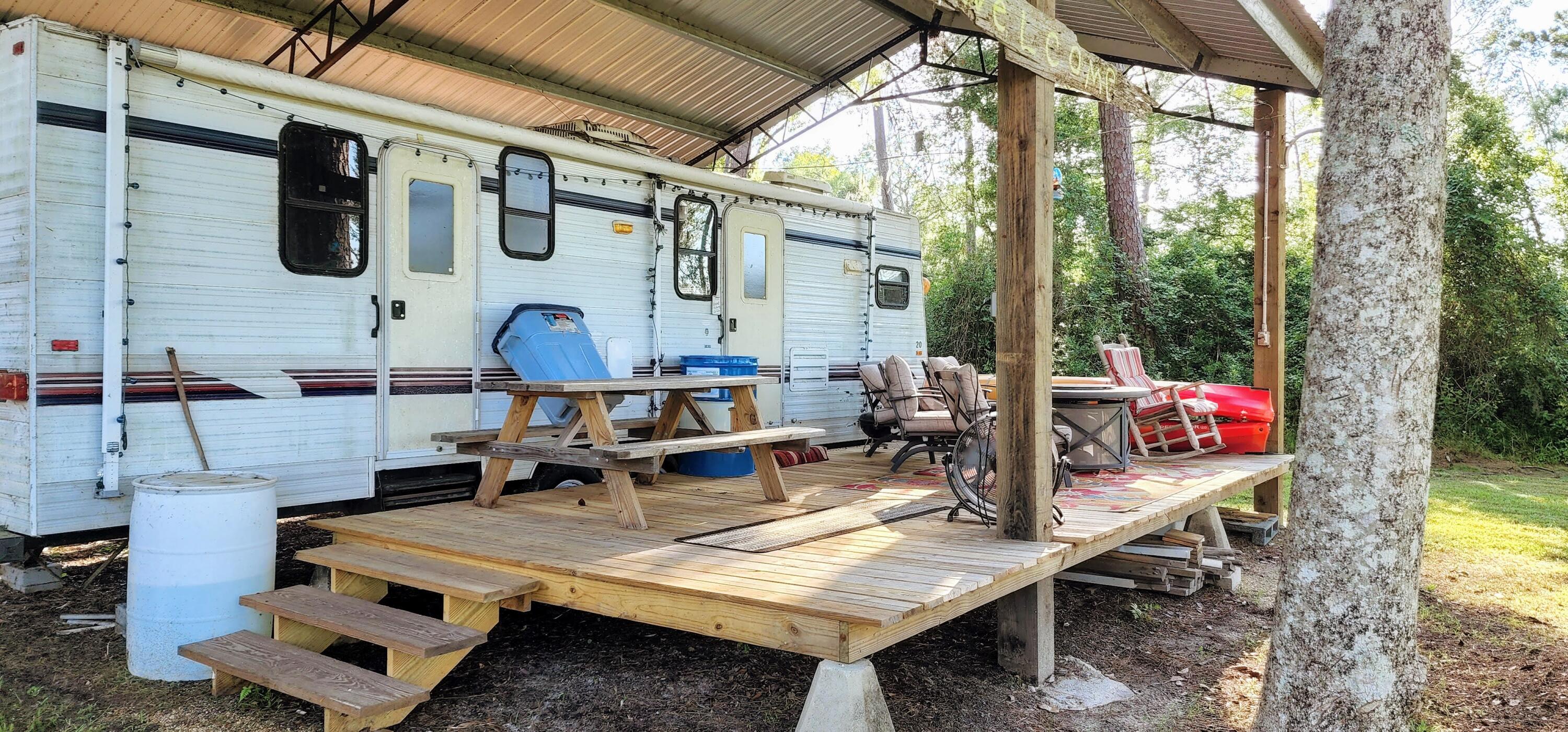 LAKEVIEW ESTATES - Land