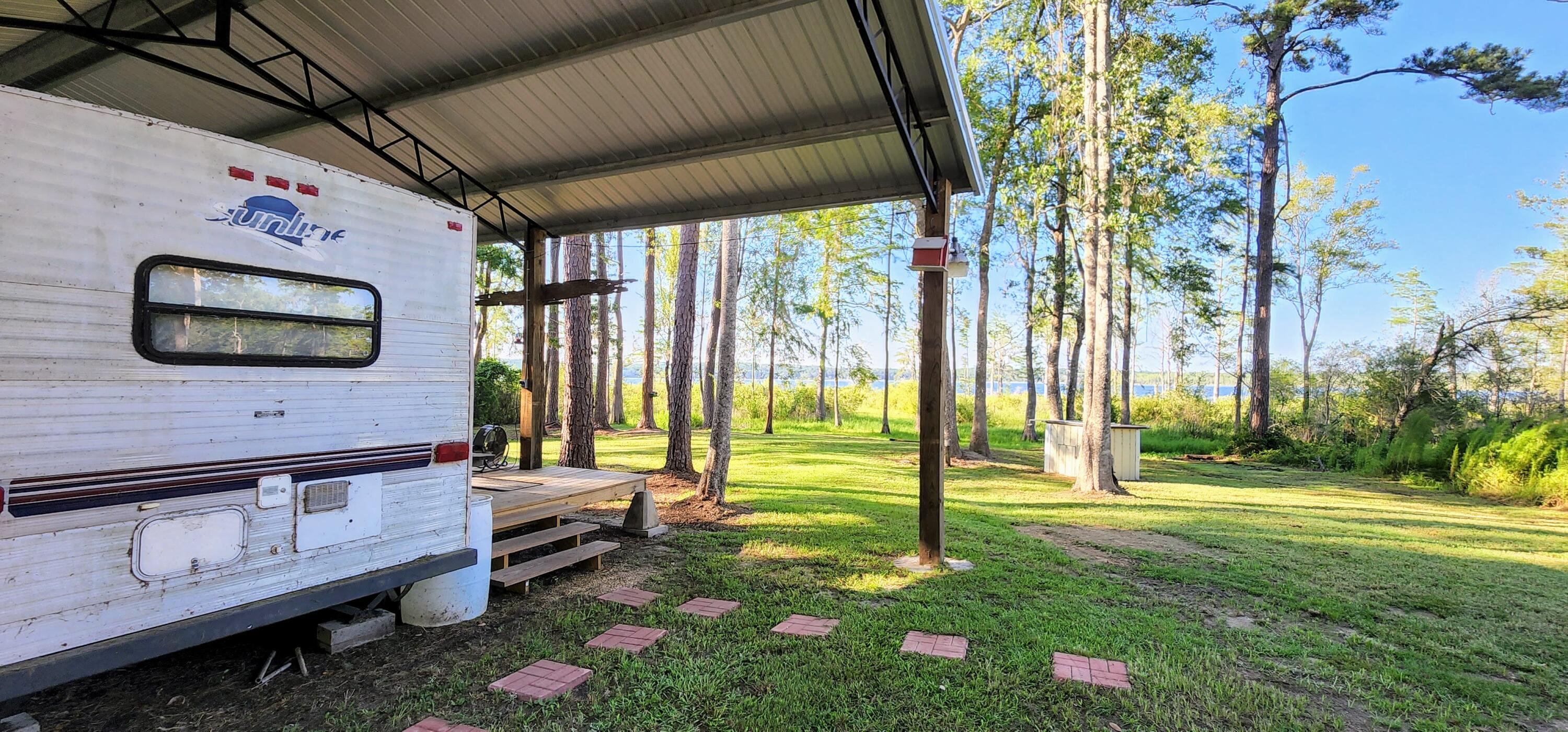 LAKEVIEW ESTATES - Land