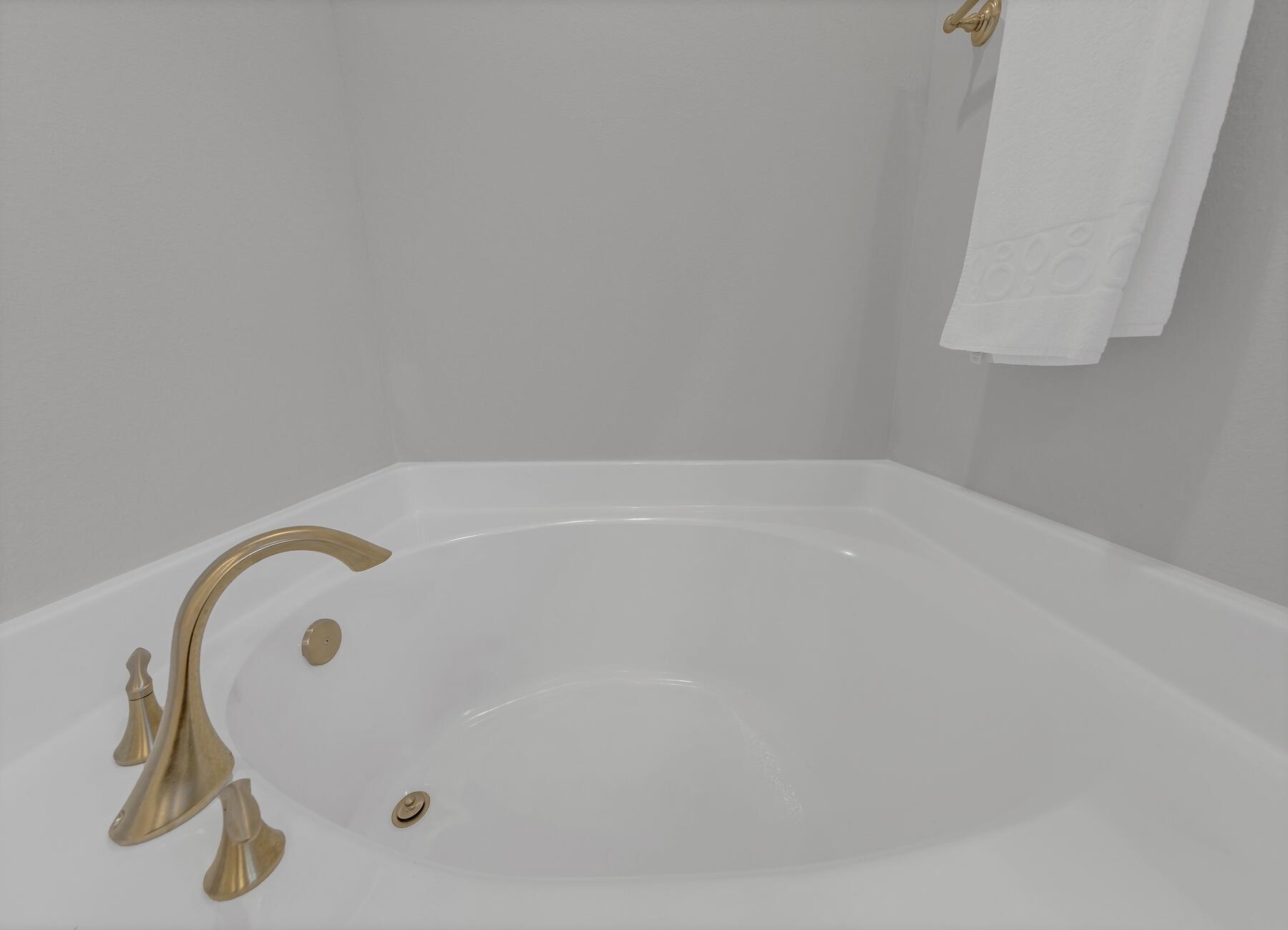 RIDGEWAY LANDING PHASE 1 - Residential Lease