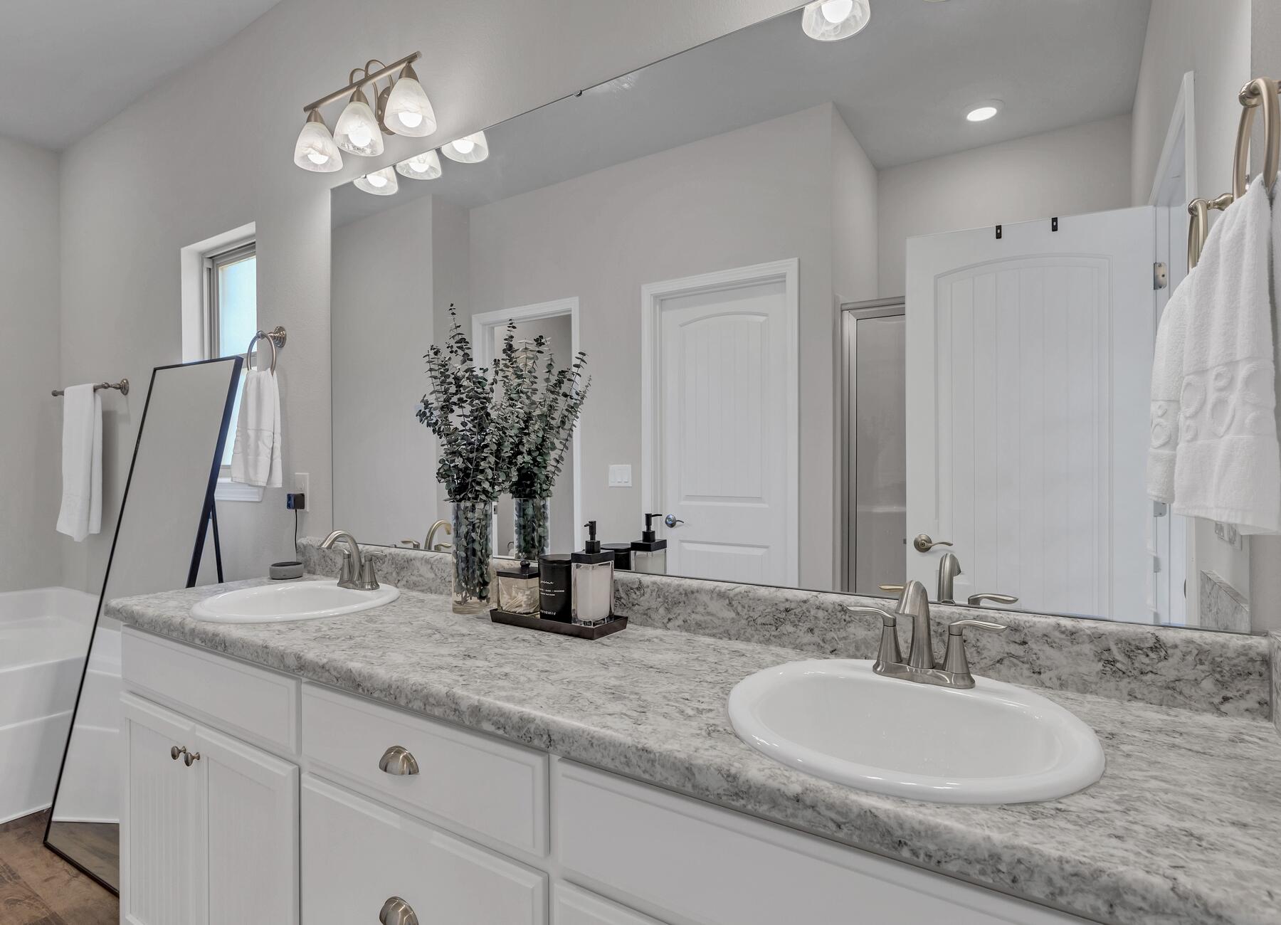 RIDGEWAY LANDING PHASE 1 - Residential Lease