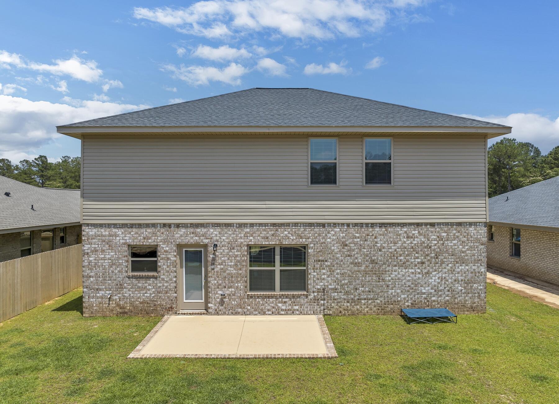 RIDGEWAY LANDING PHASE 1 - Residential Lease