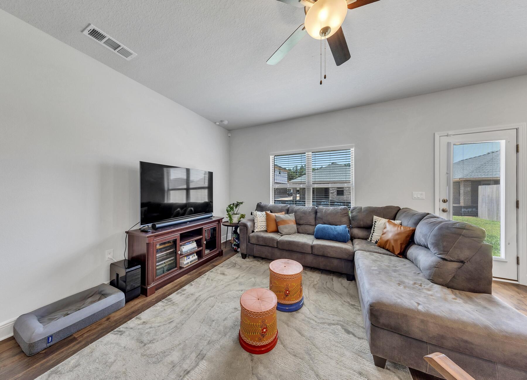 RIDGEWAY LANDING PHASE 1 - Residential Lease