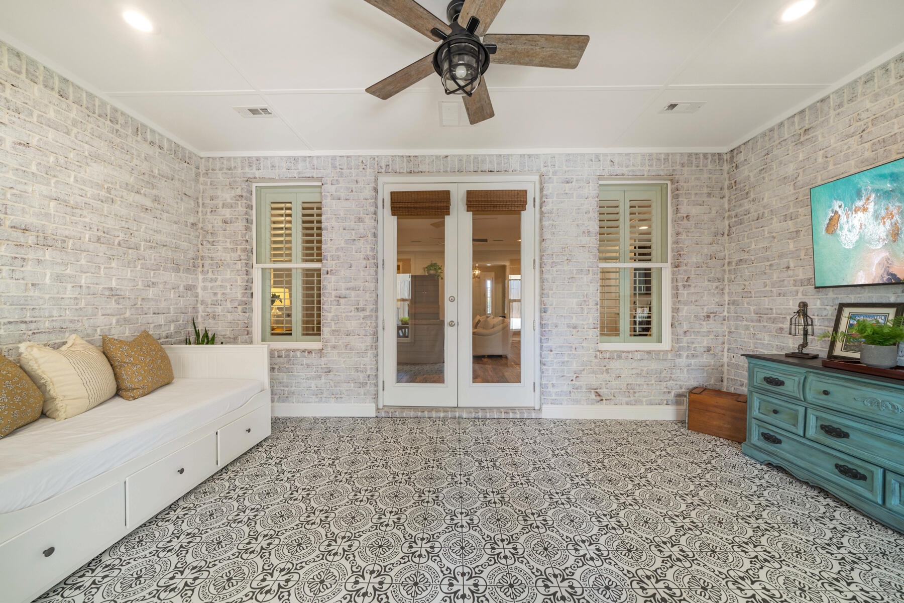 MAGNOLIA WOODS - Residential