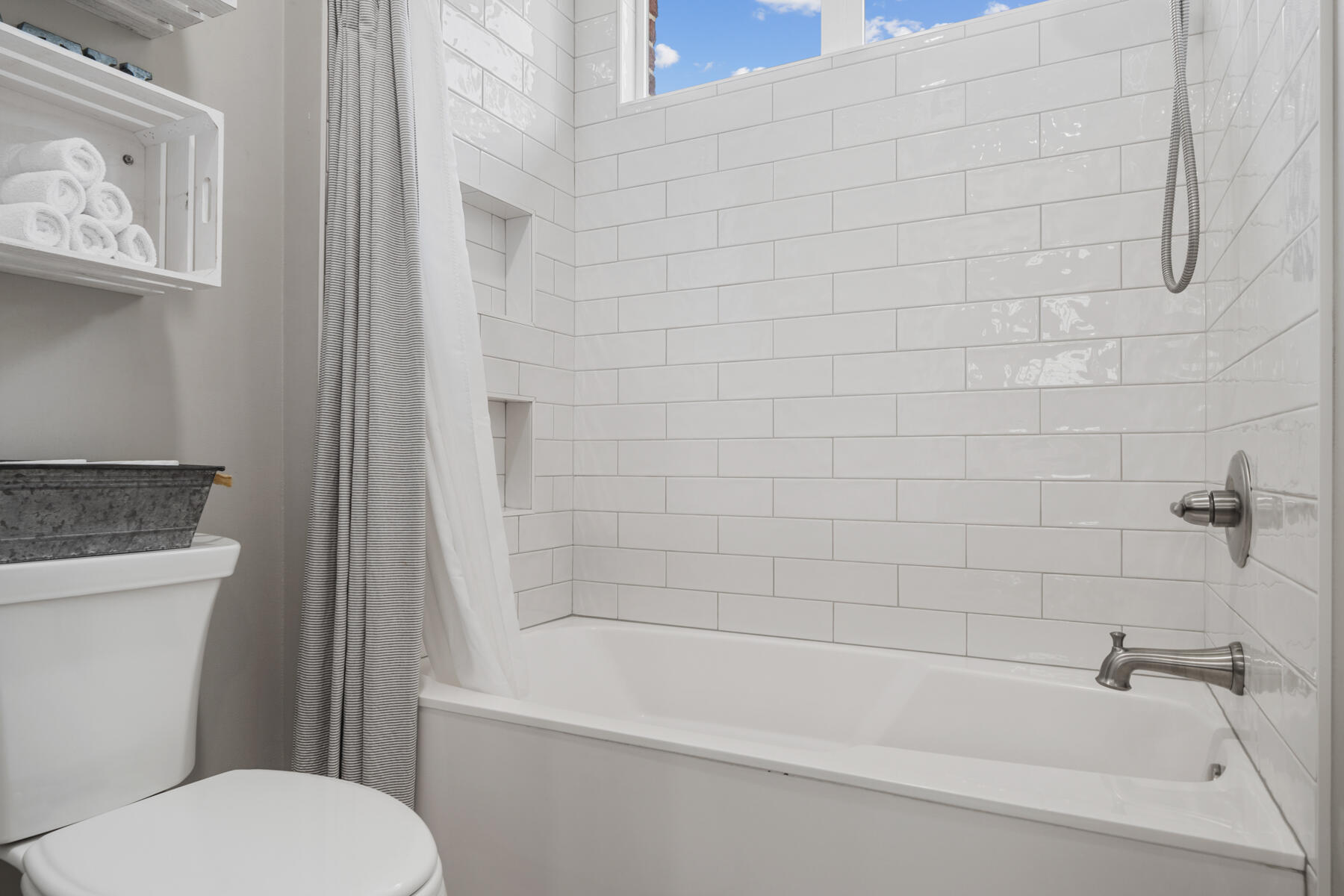 MAGNOLIA WOODS - Residential