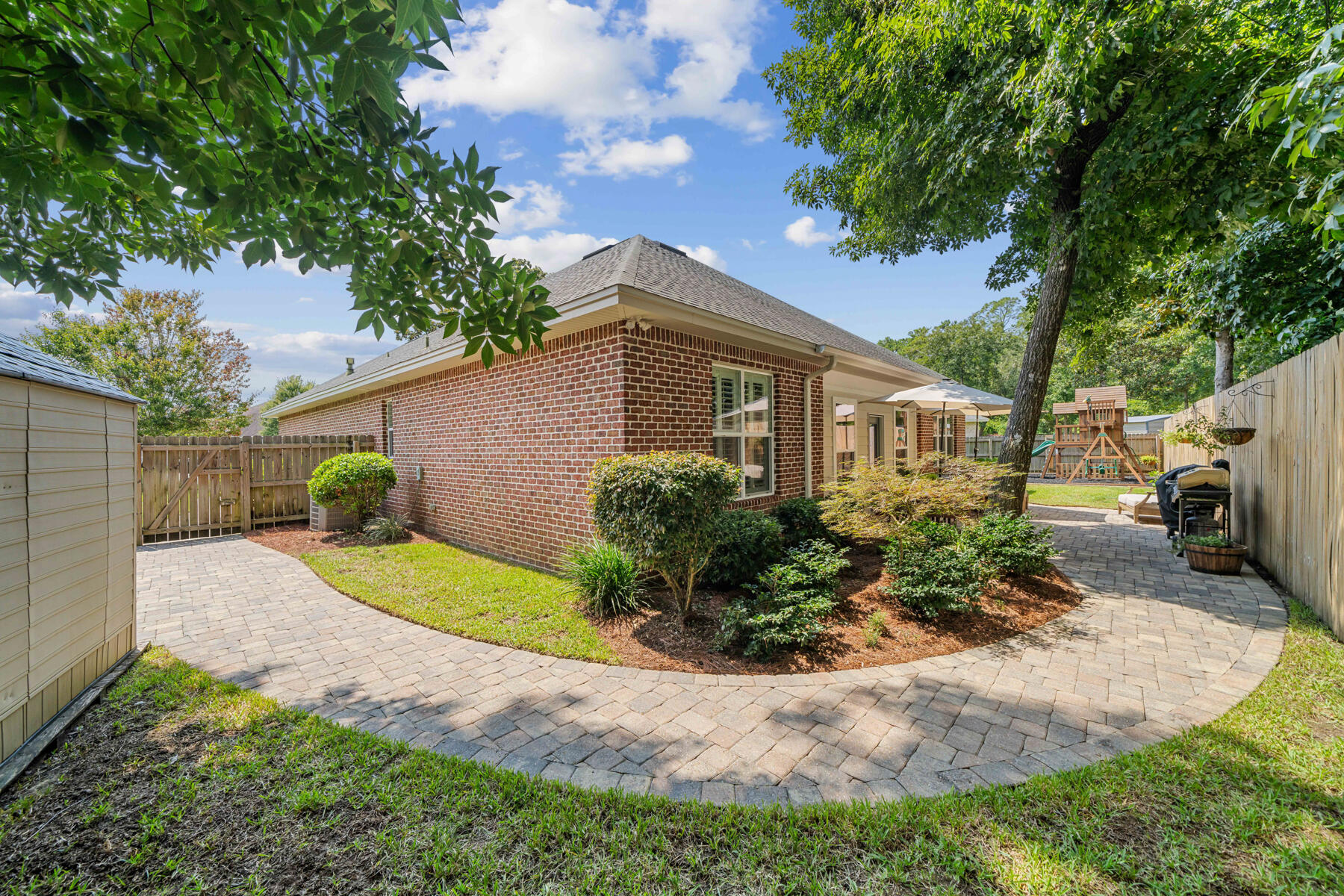 MAGNOLIA WOODS - Residential