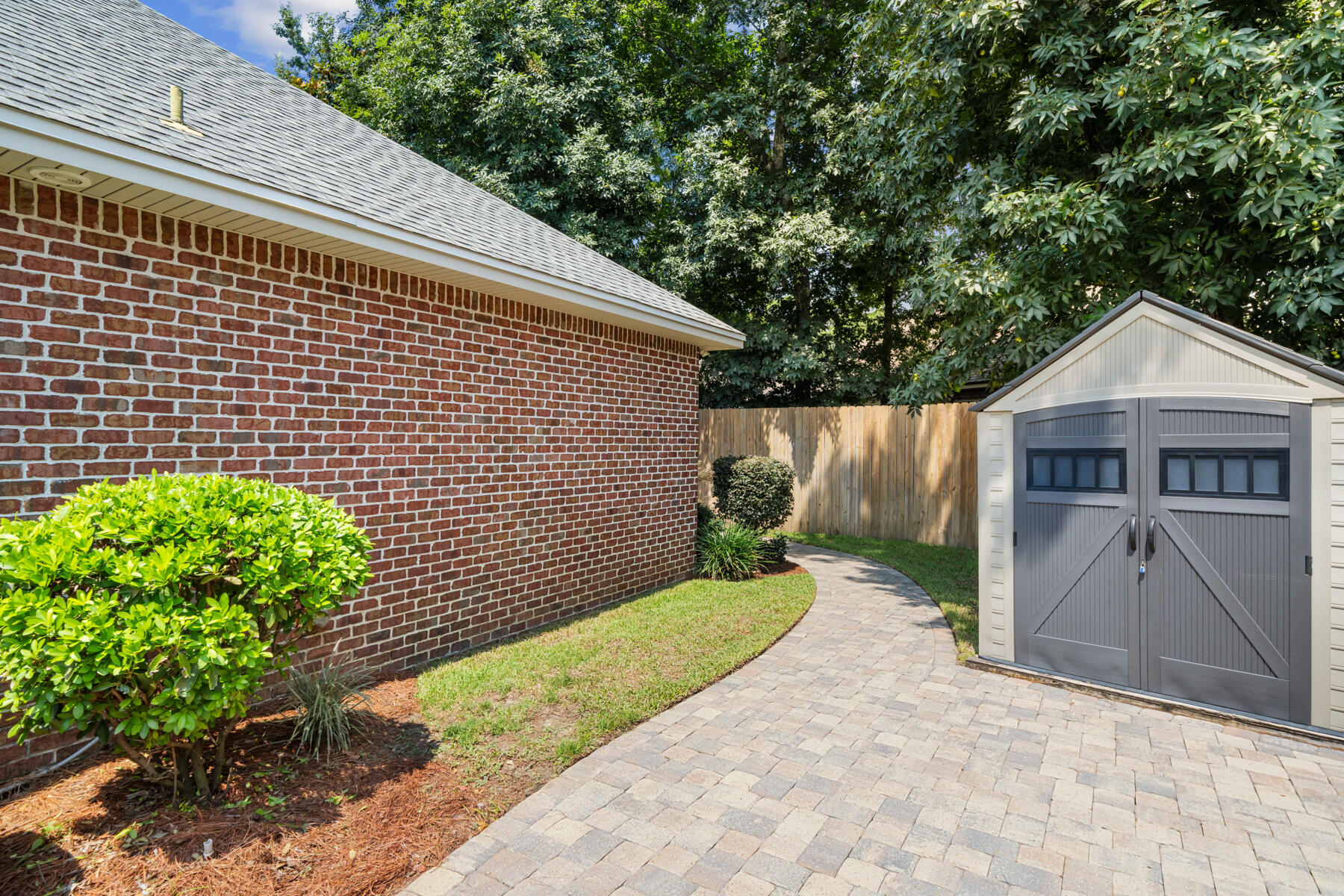 MAGNOLIA WOODS - Residential