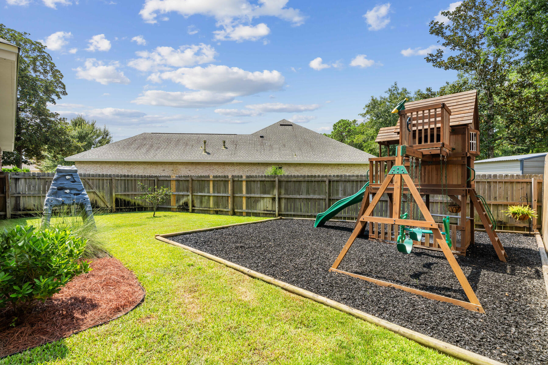 MAGNOLIA WOODS - Residential