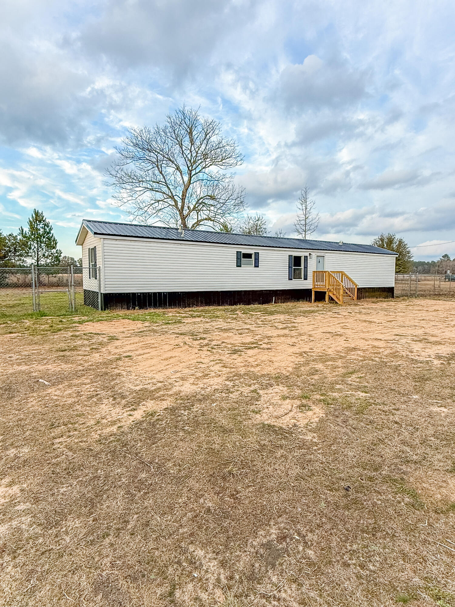 NO RECORDED SUBDIVISION - Residential