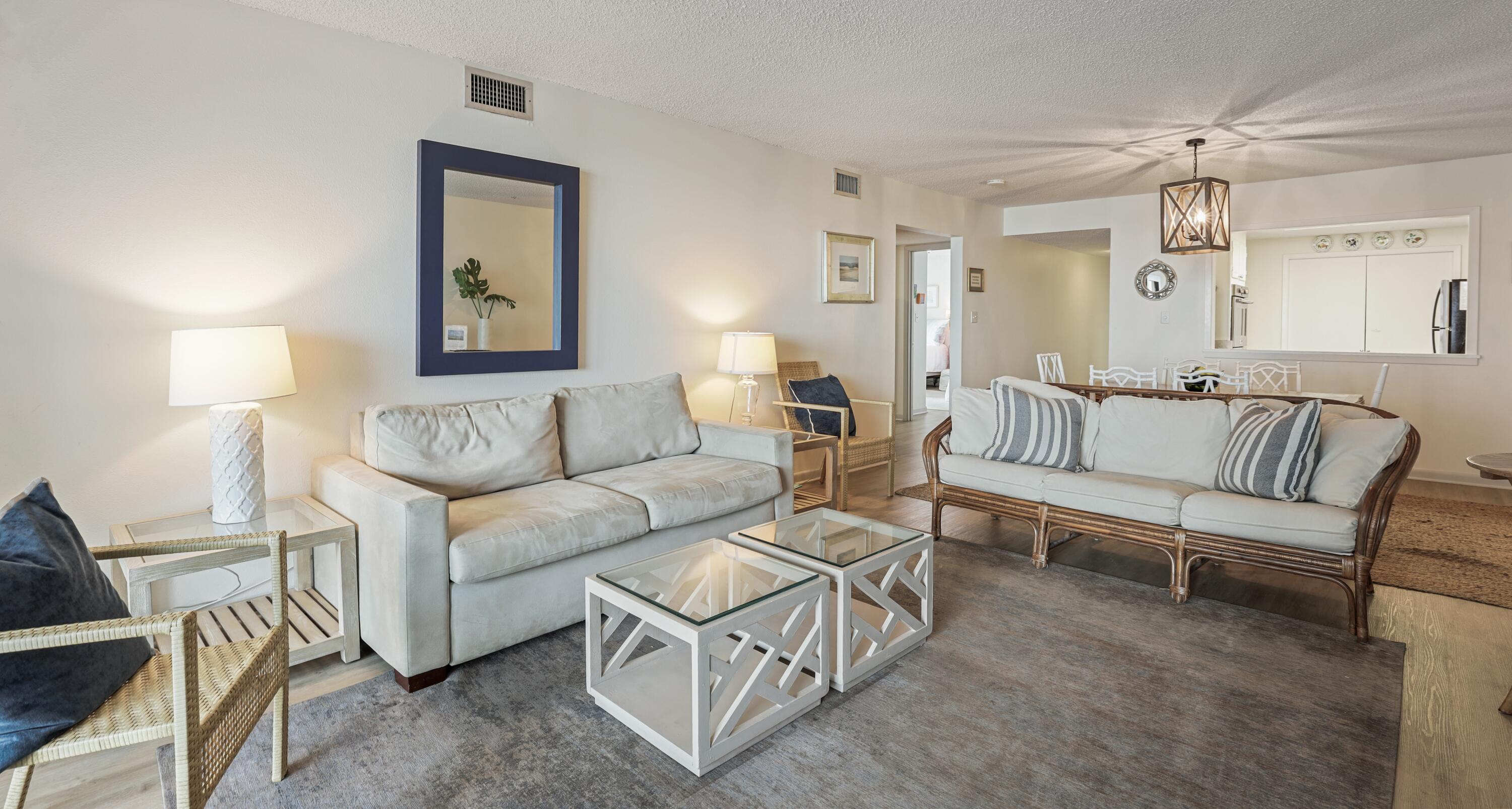 SHORELINE TOWERS 1 - Residential
