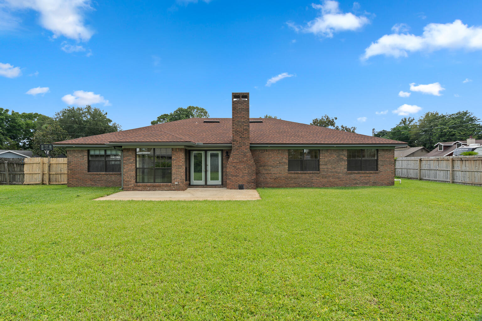 MARY ESTHER MANOR - Residential