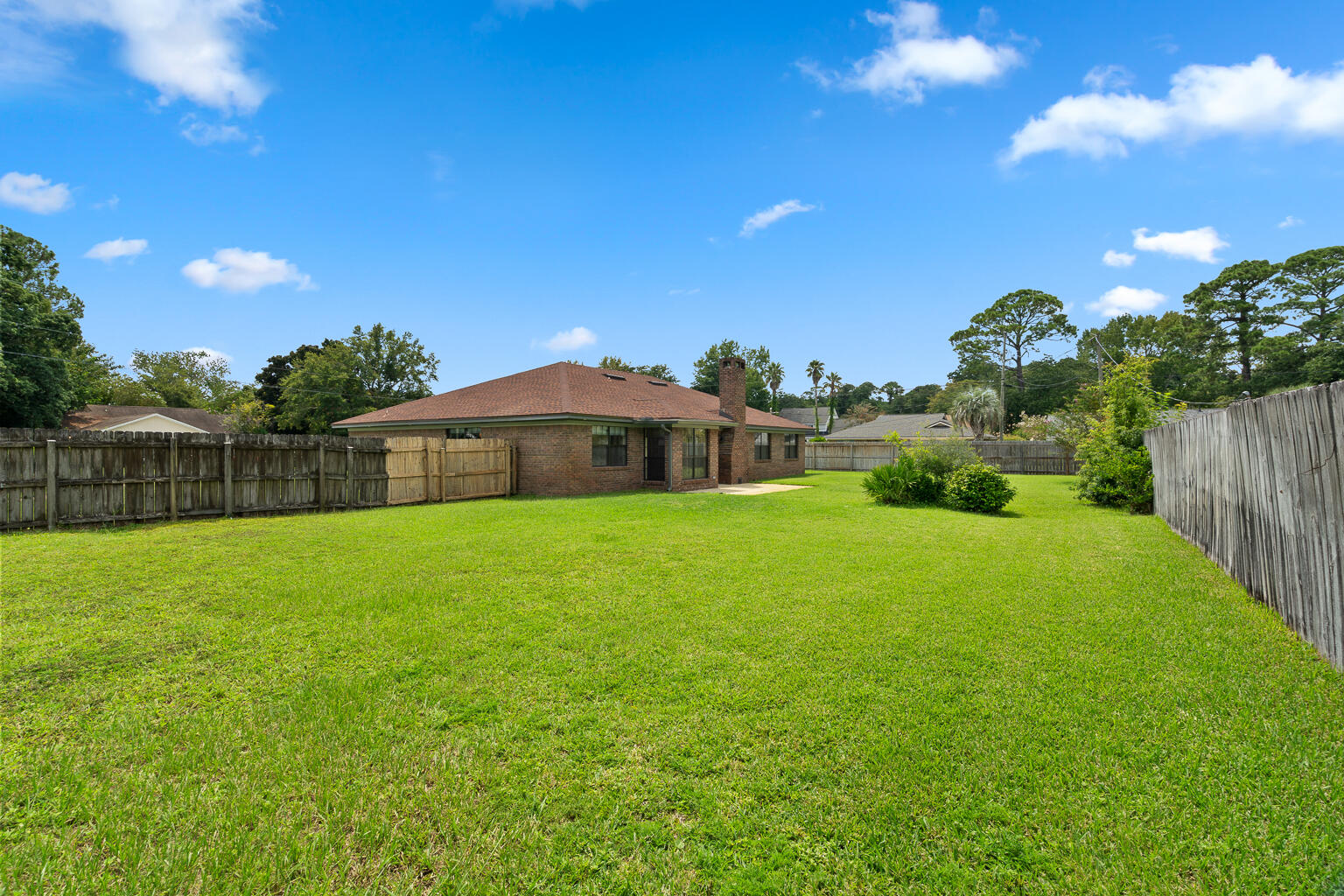 MARY ESTHER MANOR - Residential