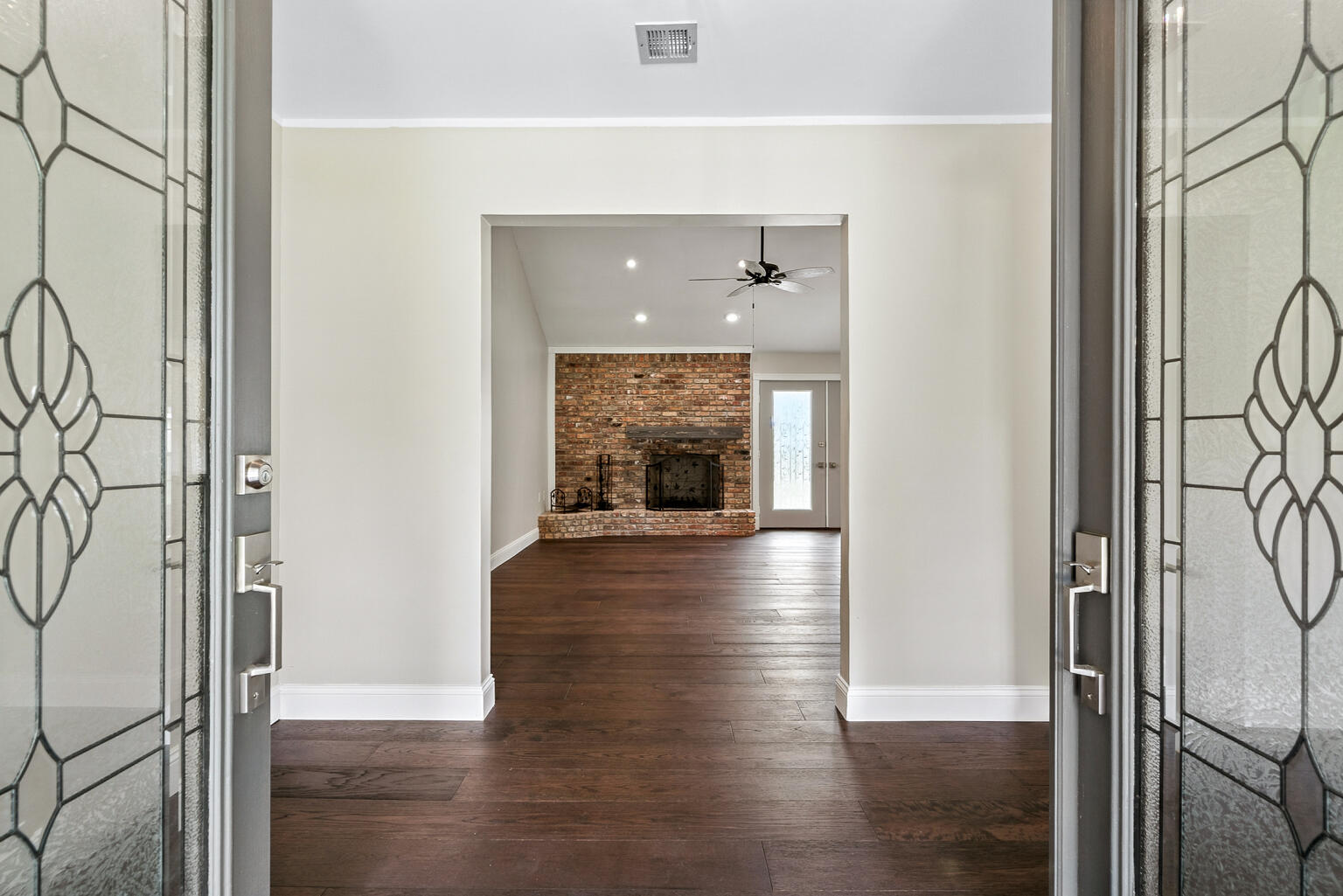 MARY ESTHER MANOR - Residential
