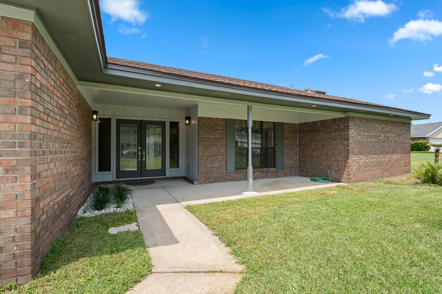 MARY ESTHER MANOR - Residential