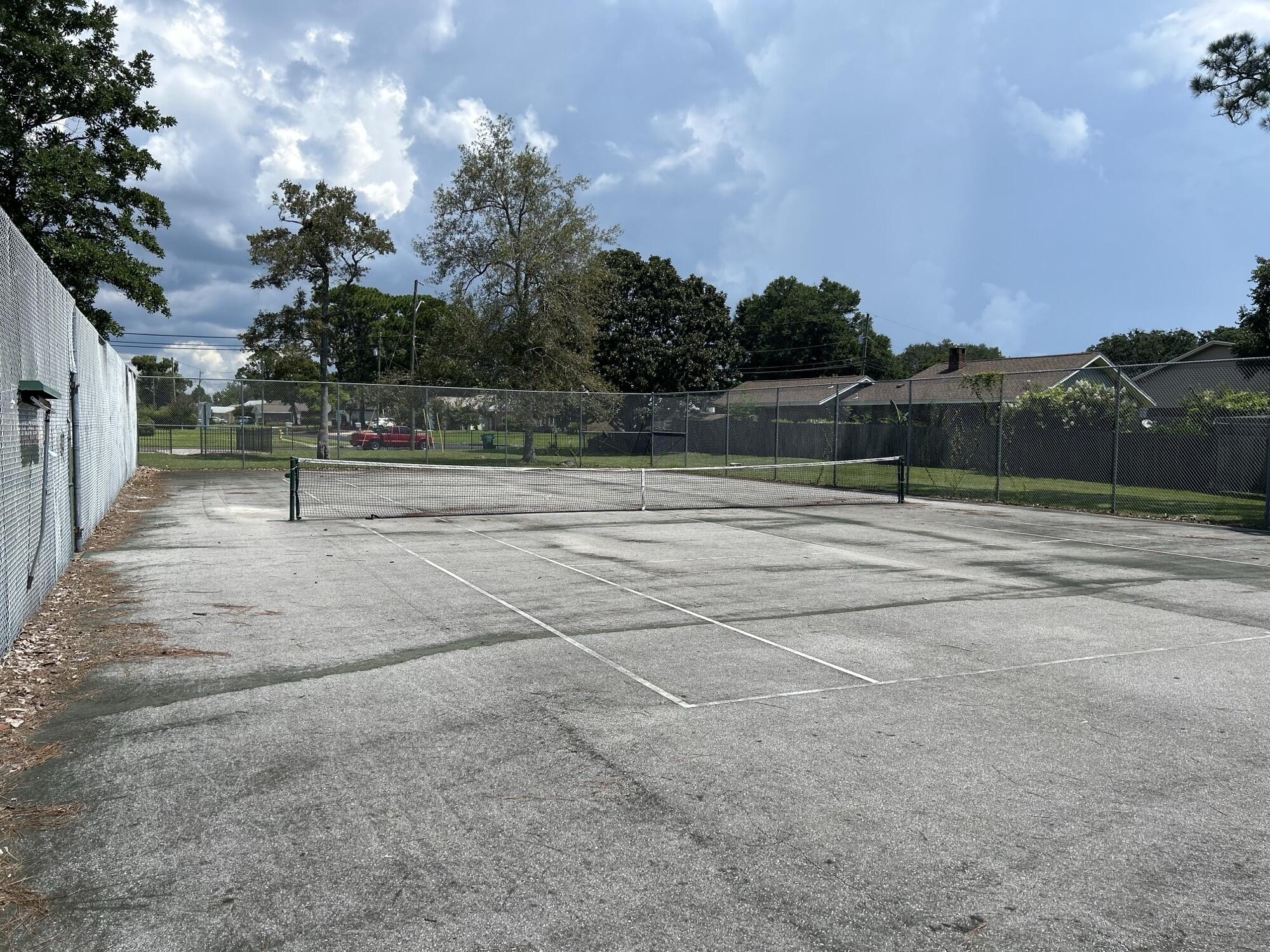 MARY ESTHER MANOR - Residential
