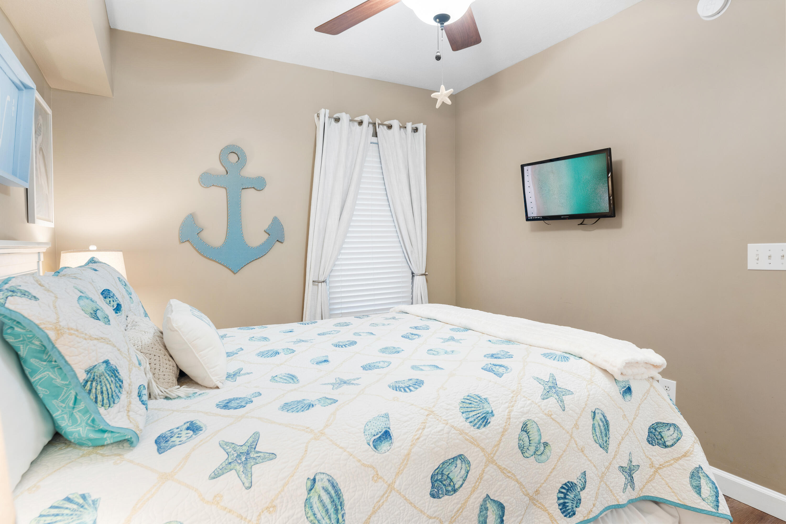 STERLING SHORES - Residential