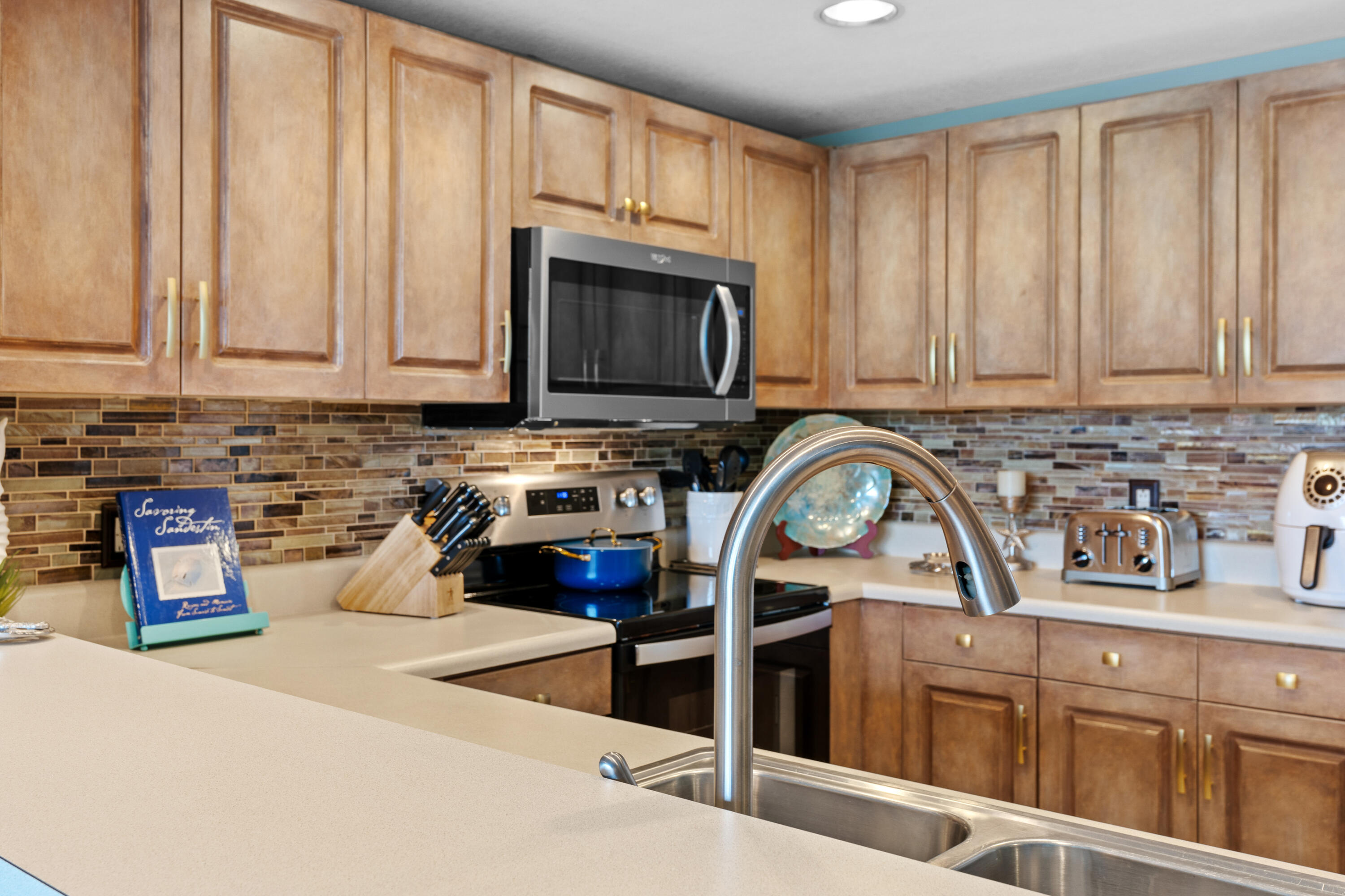 STERLING SHORES - Residential