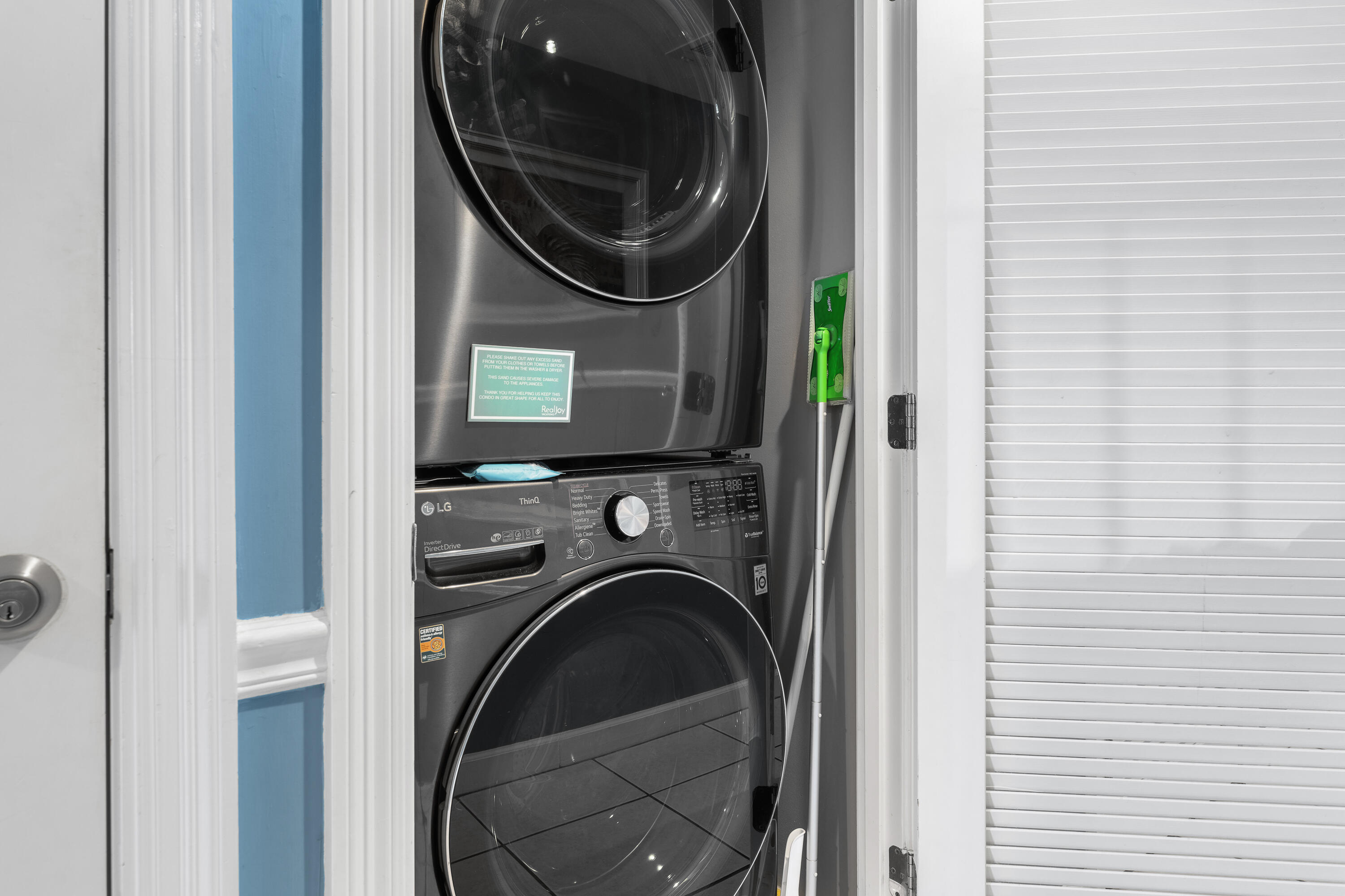 STERLING SHORES - Residential