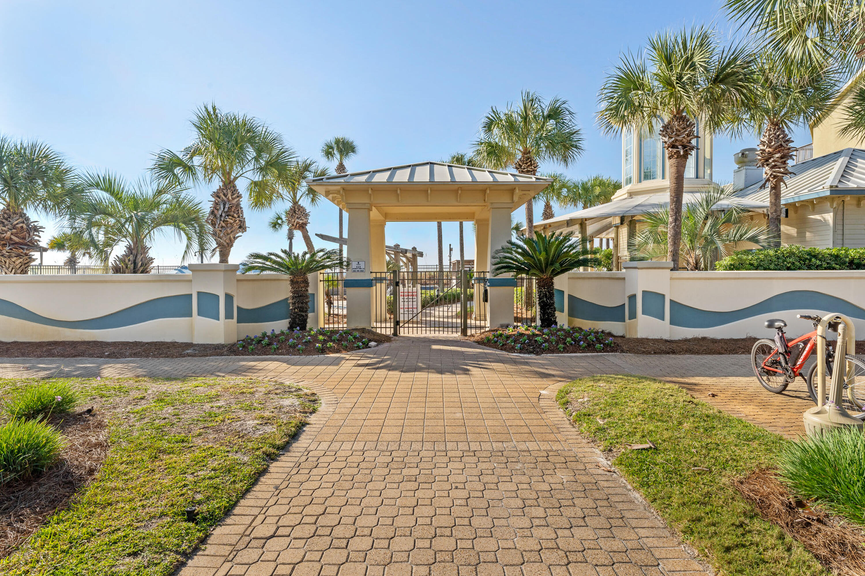 STERLING SHORES - Residential