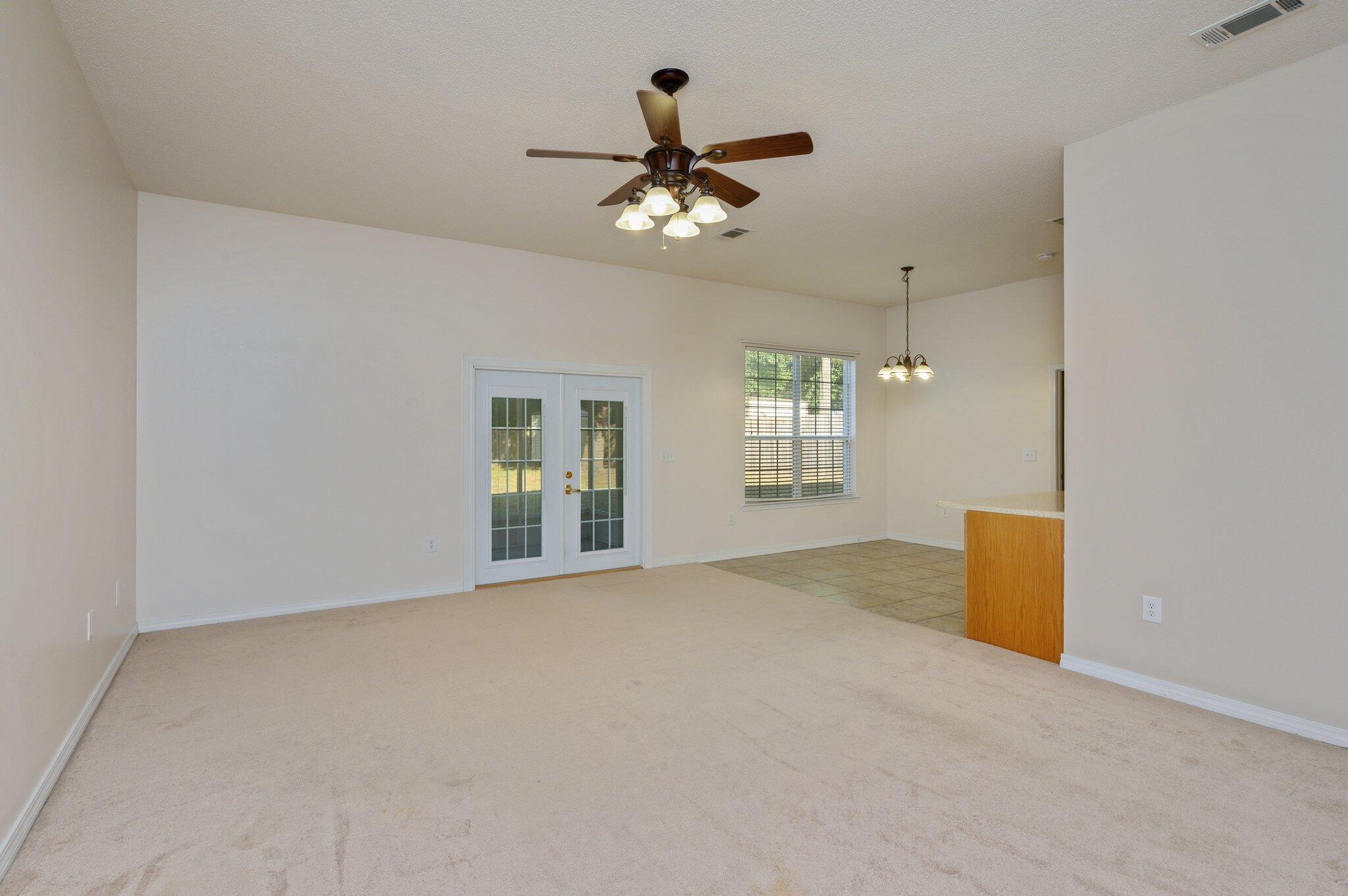 OAKDALE MINIFARMS - Residential