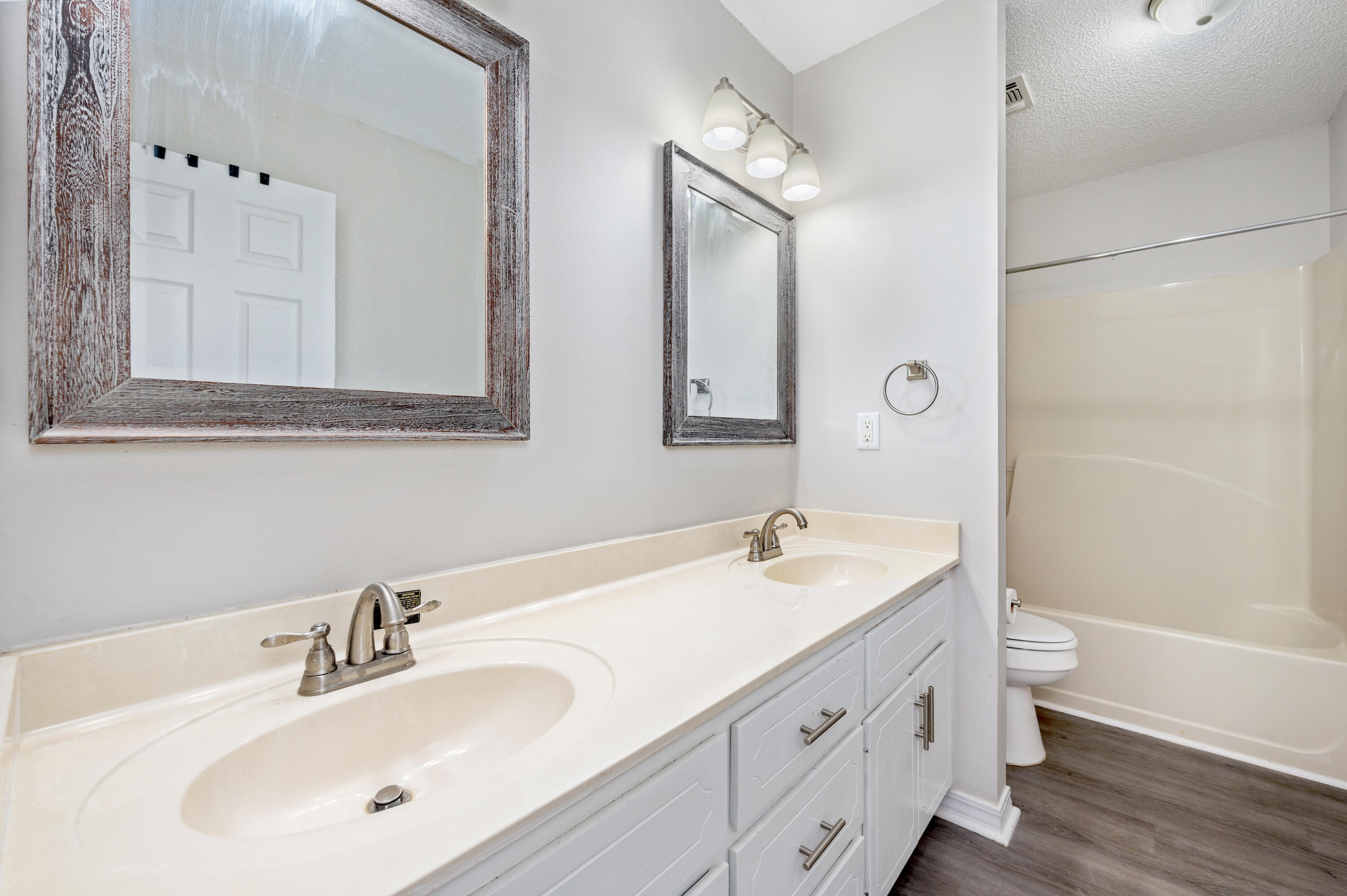 BAKER LAND CO ADDN TO BAKER - Residential