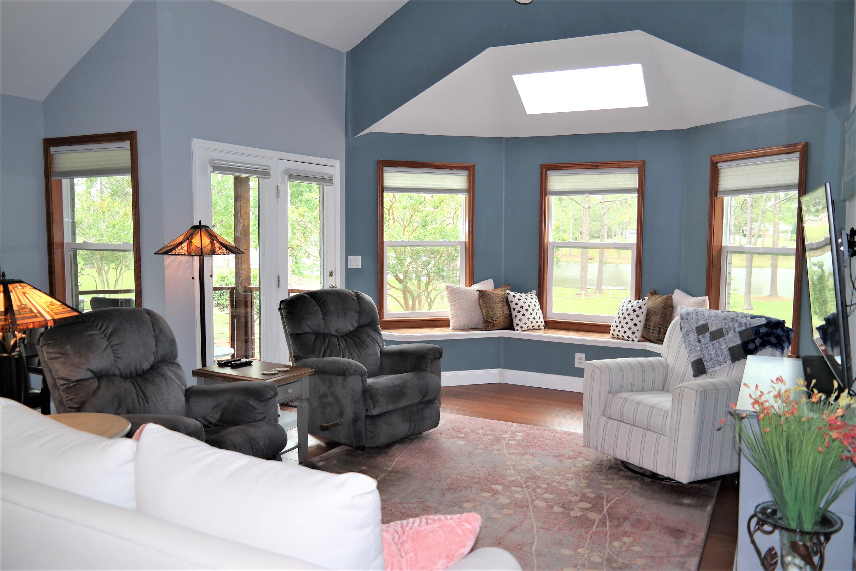 TEN LAKE ESTATES UNIT 2 - Residential