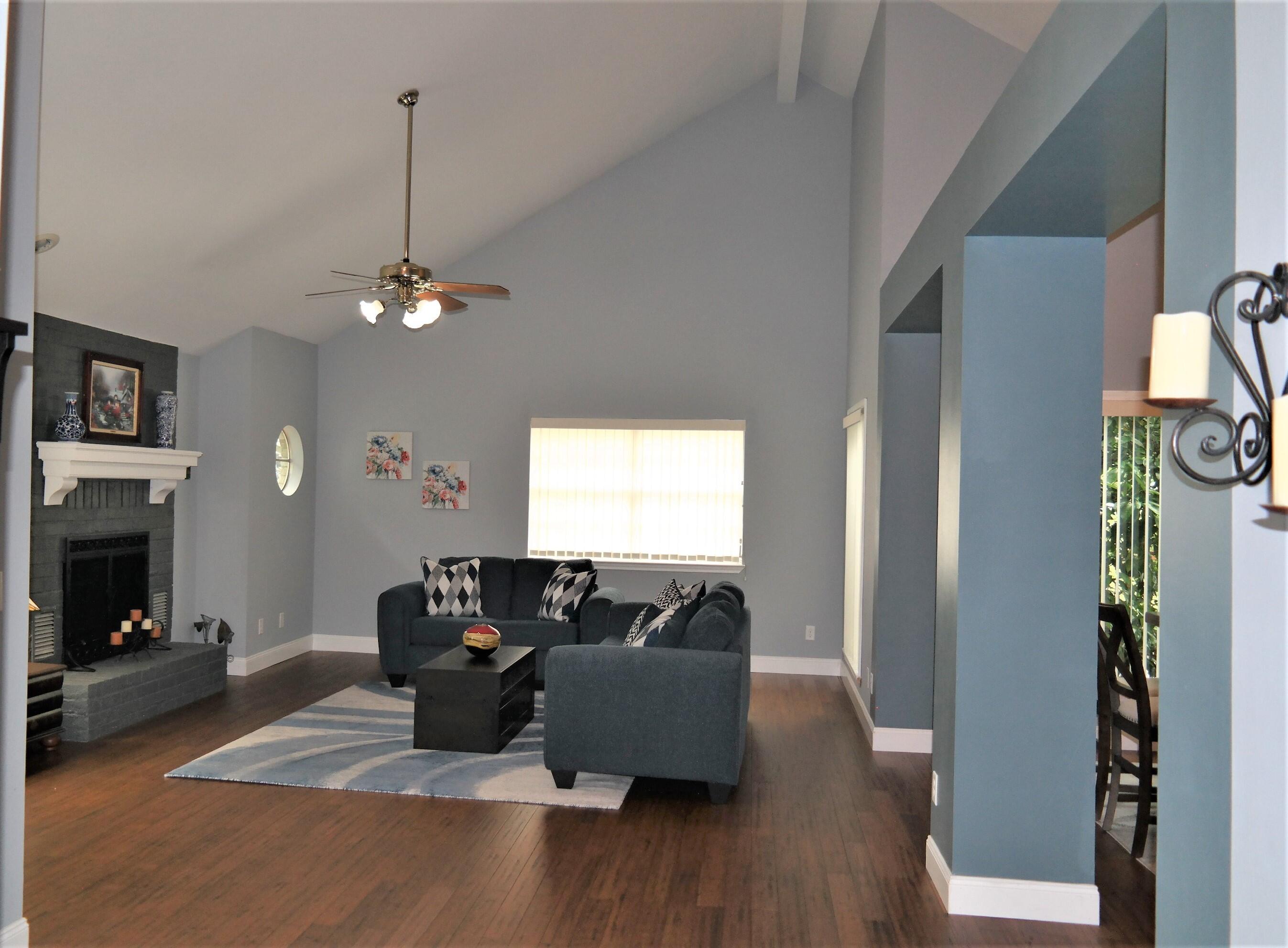 TEN LAKE ESTATES UNIT 2 - Residential