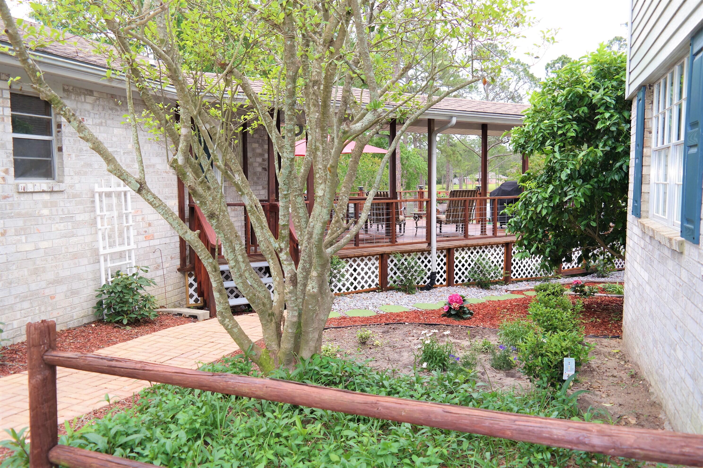 TEN LAKE ESTATES UNIT 2 - Residential