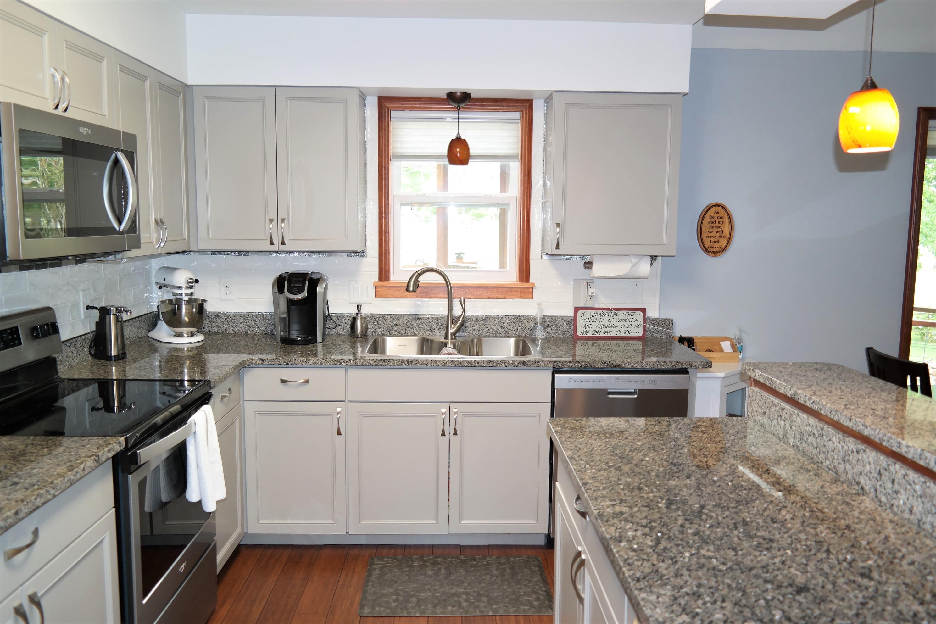 TEN LAKE ESTATES UNIT 2 - Residential