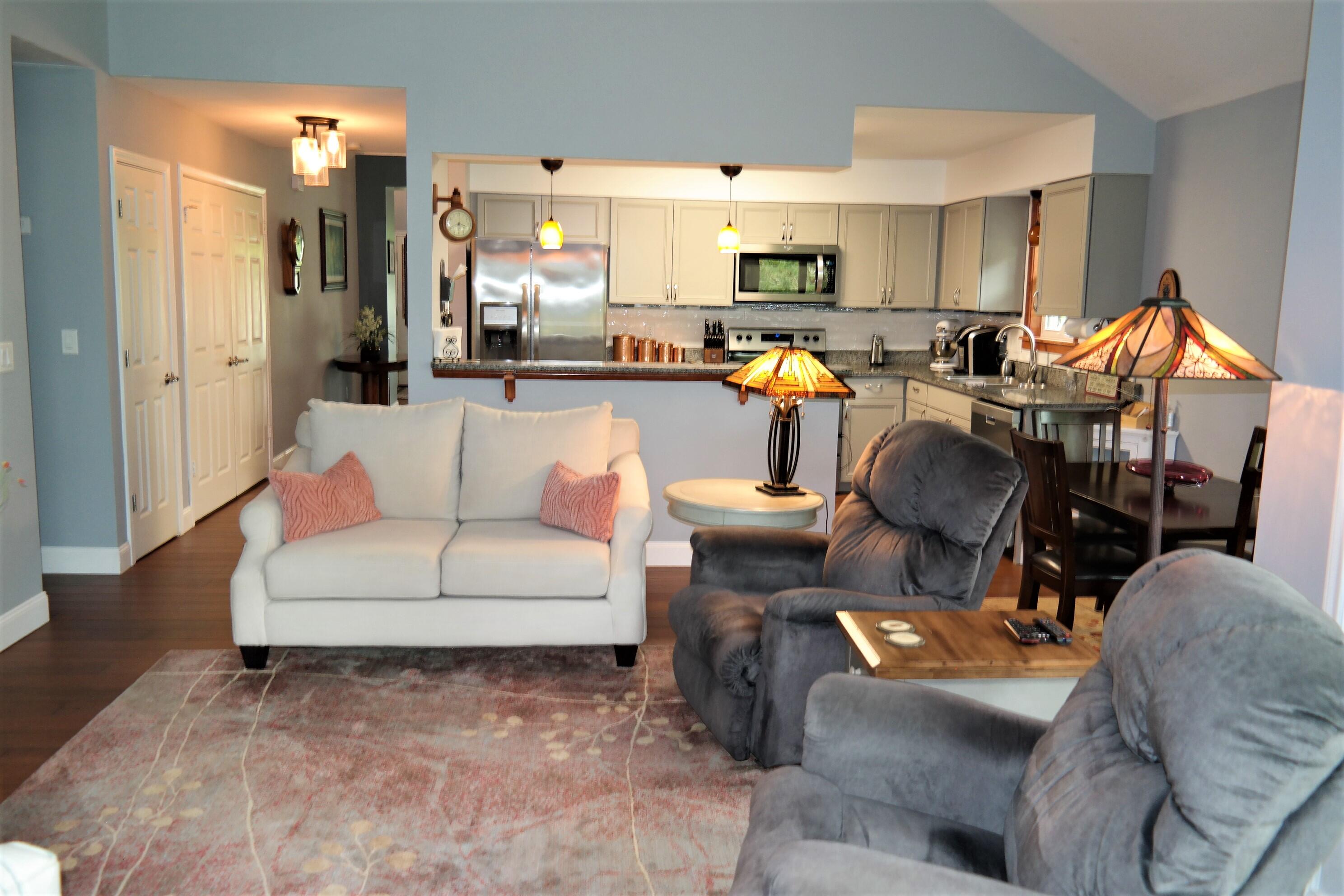 TEN LAKE ESTATES UNIT 2 - Residential