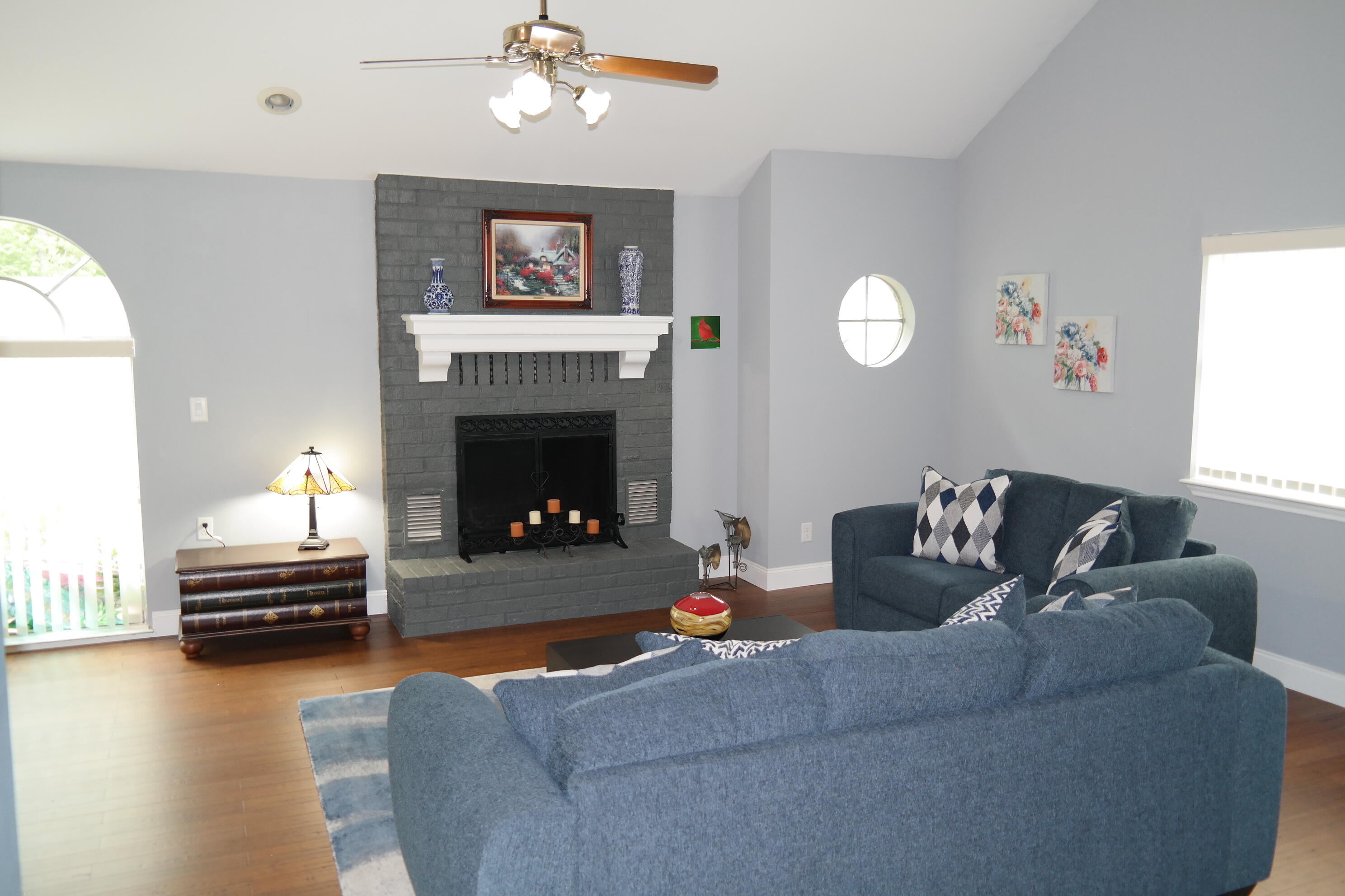 TEN LAKE ESTATES UNIT 2 - Residential