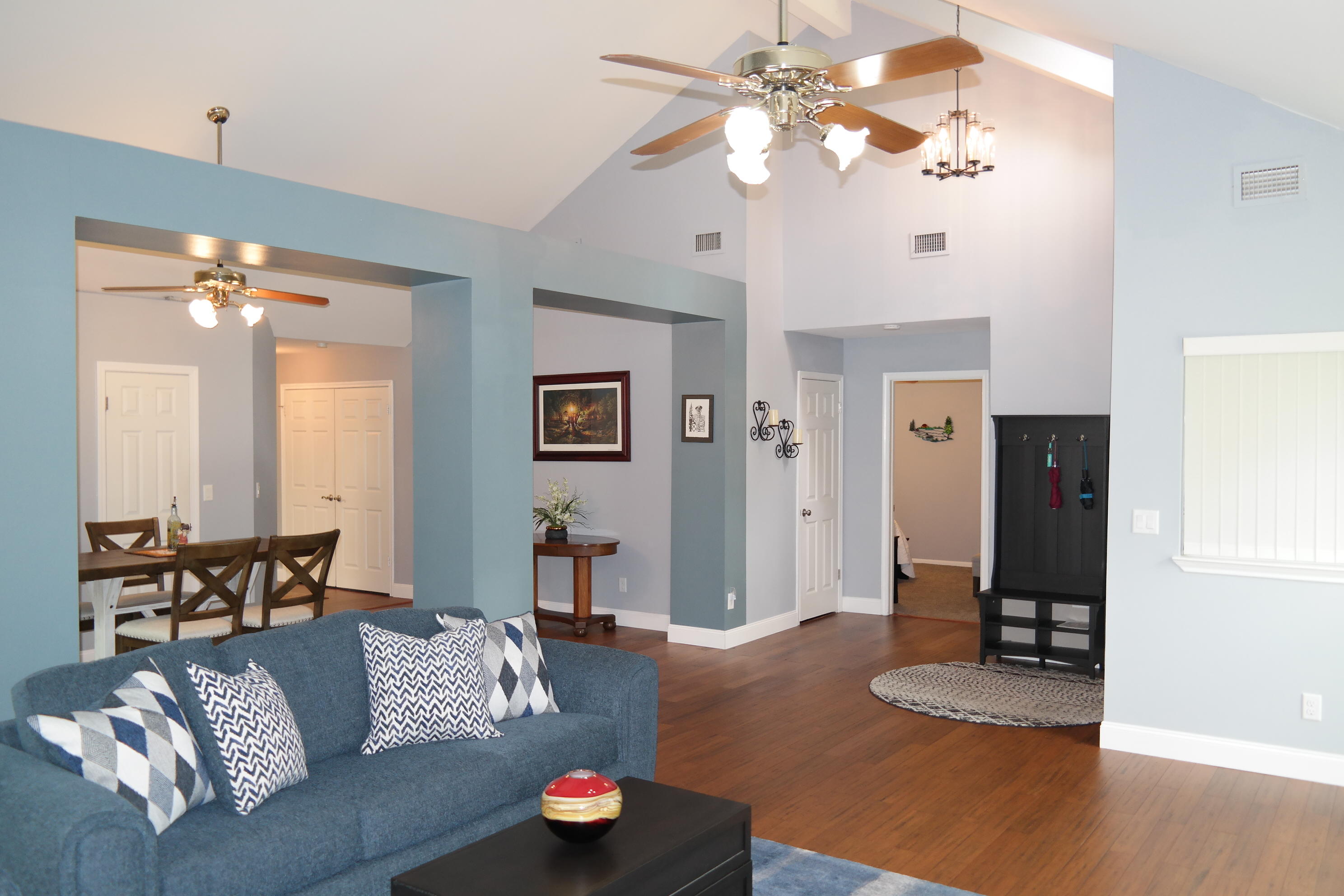 TEN LAKE ESTATES UNIT 2 - Residential