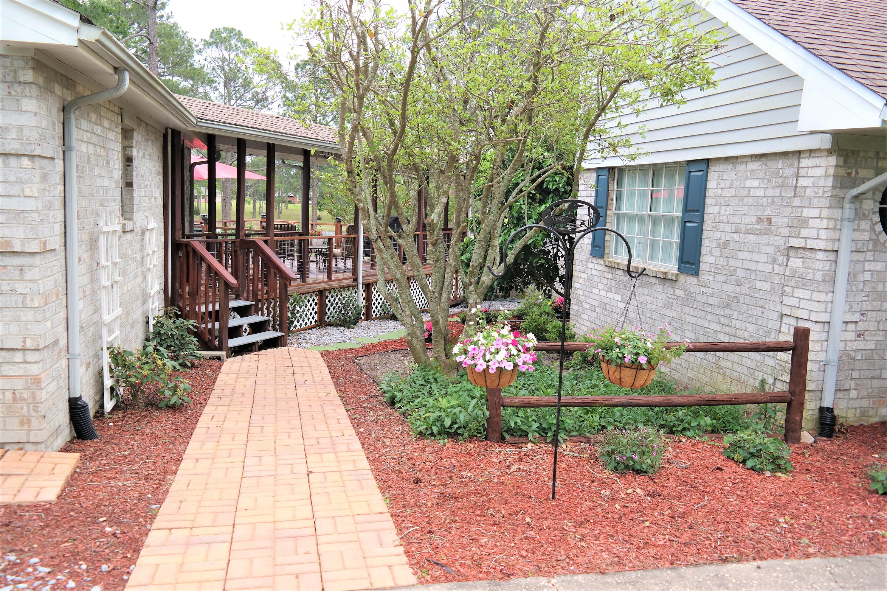 TEN LAKE ESTATES UNIT 2 - Residential