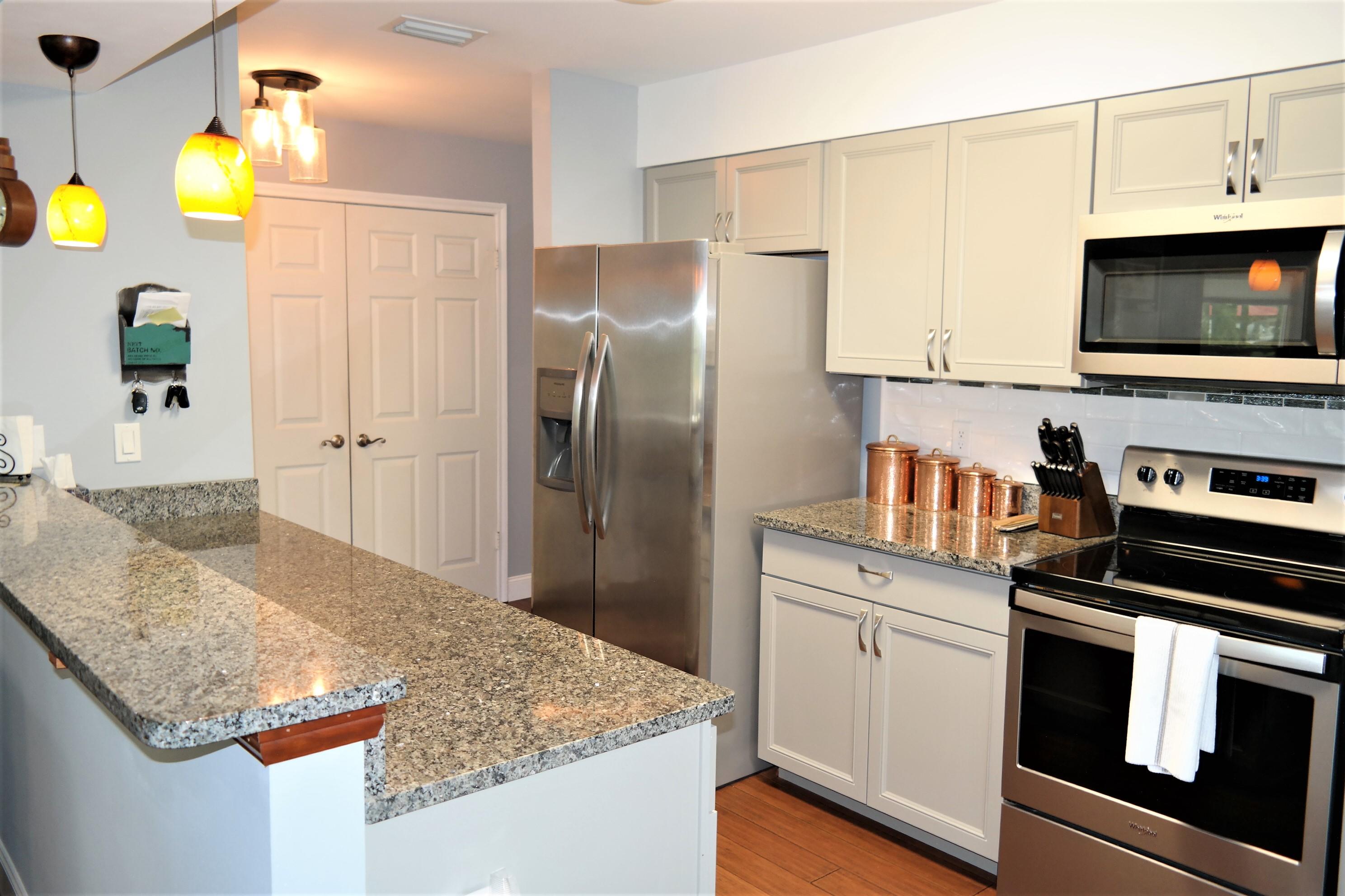 TEN LAKE ESTATES UNIT 2 - Residential